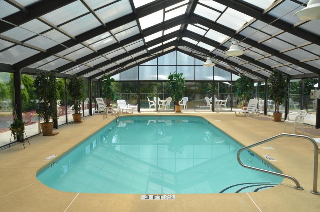 Smoky Mountain Inn & Suites photo 4