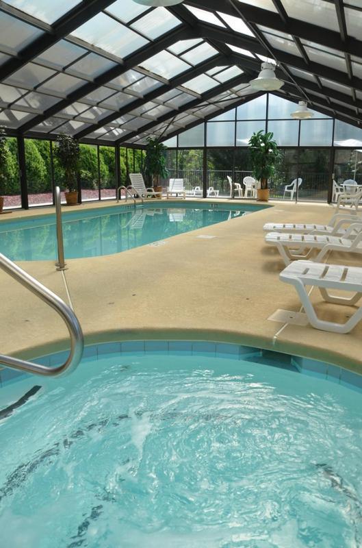 Smoky Mountain Inn & Suites photo 5