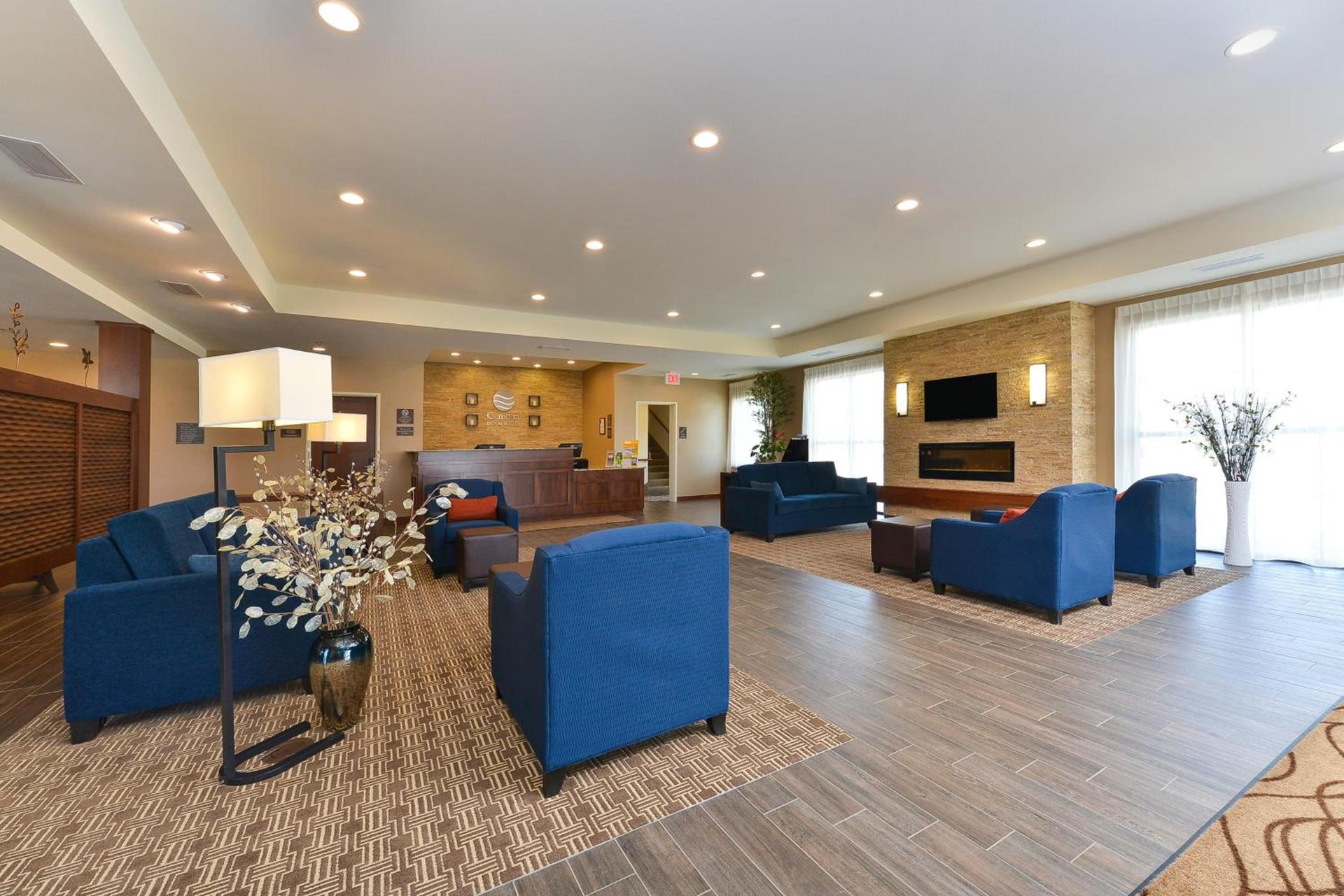 Comfort Inn & Suites West - Medical Center photo 40