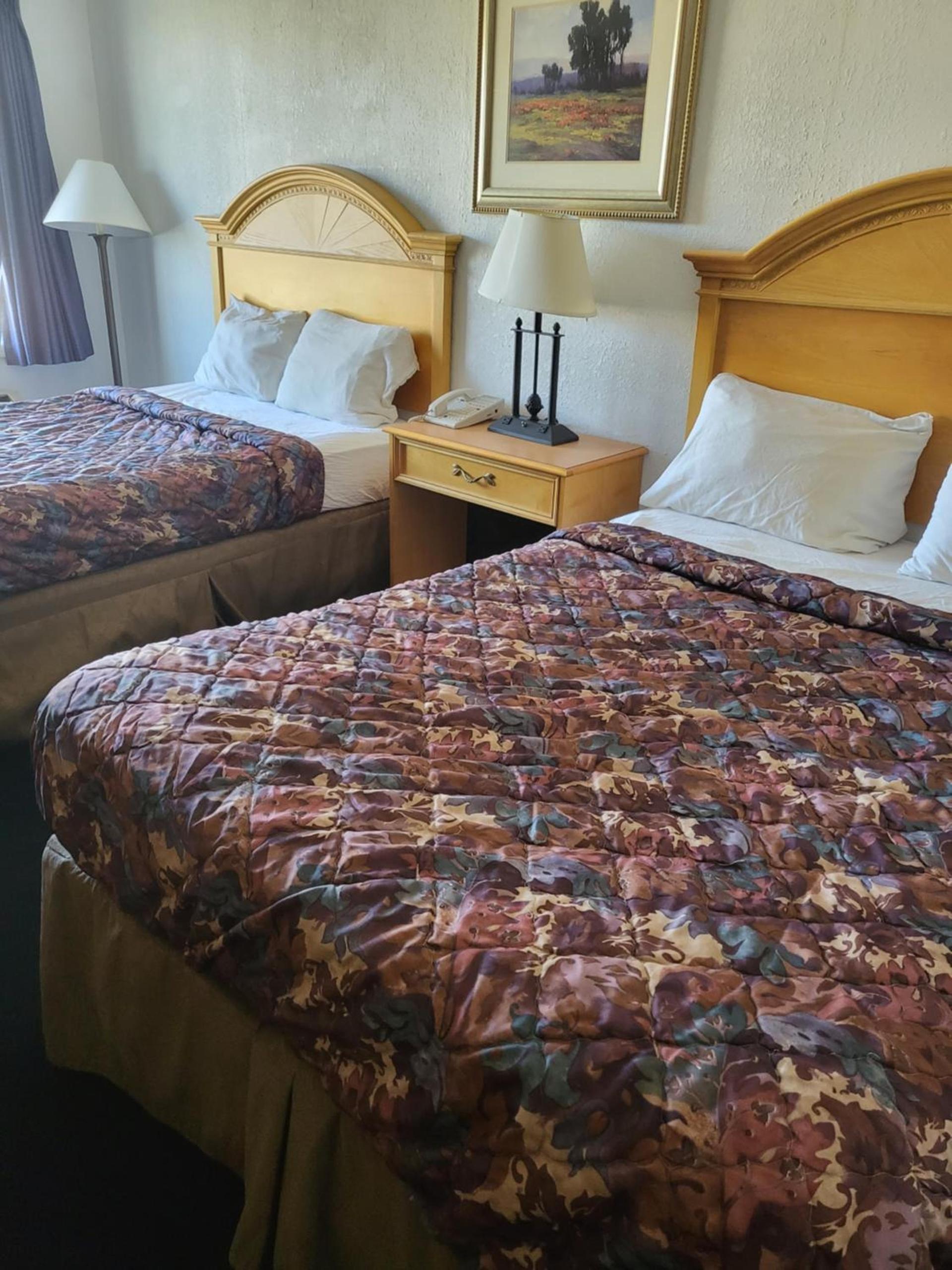 Rodeway Inn Brazil photo 30
