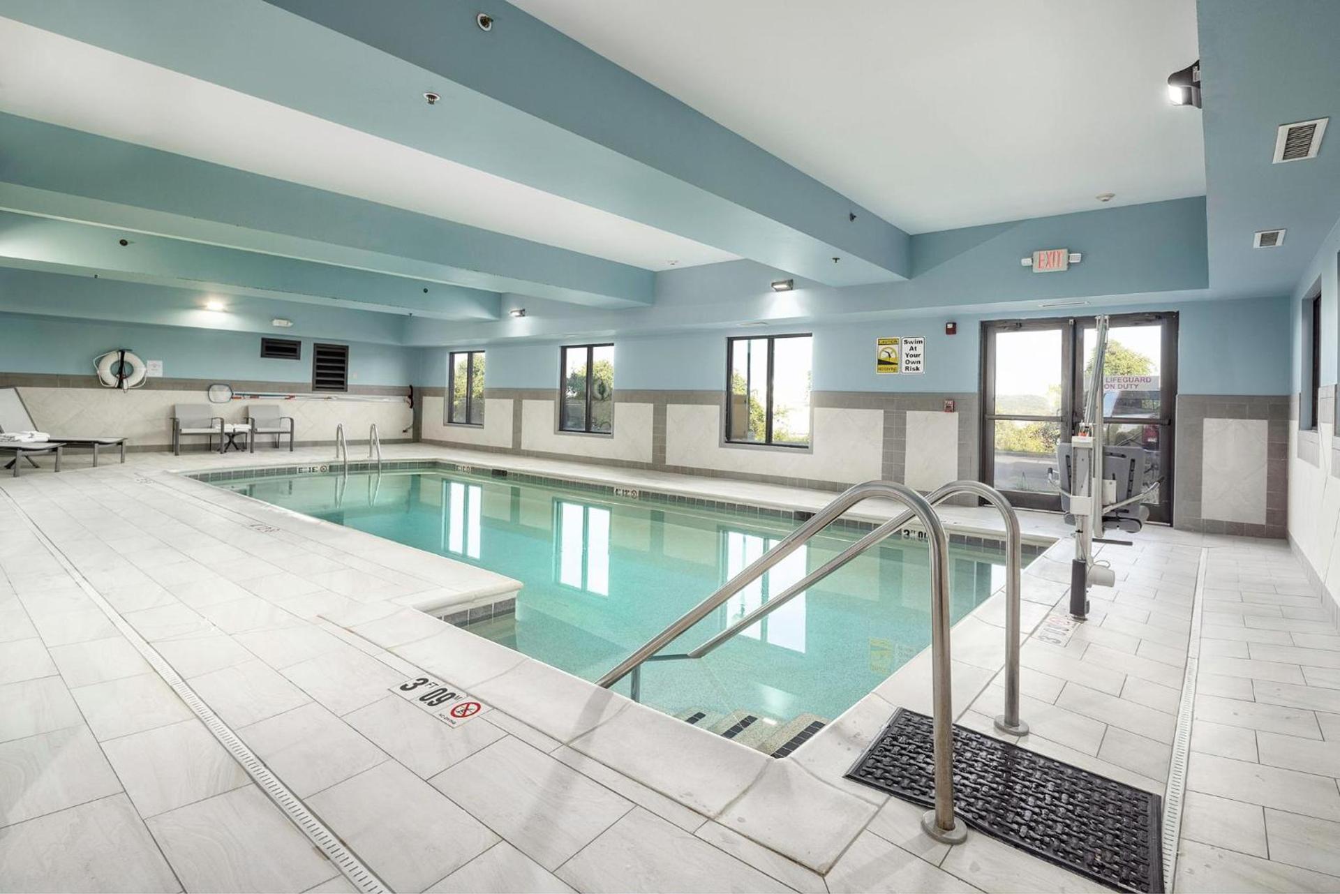 Holiday Inn Express Hotel & Suites Festus-South St. Louis by IHG photo 20