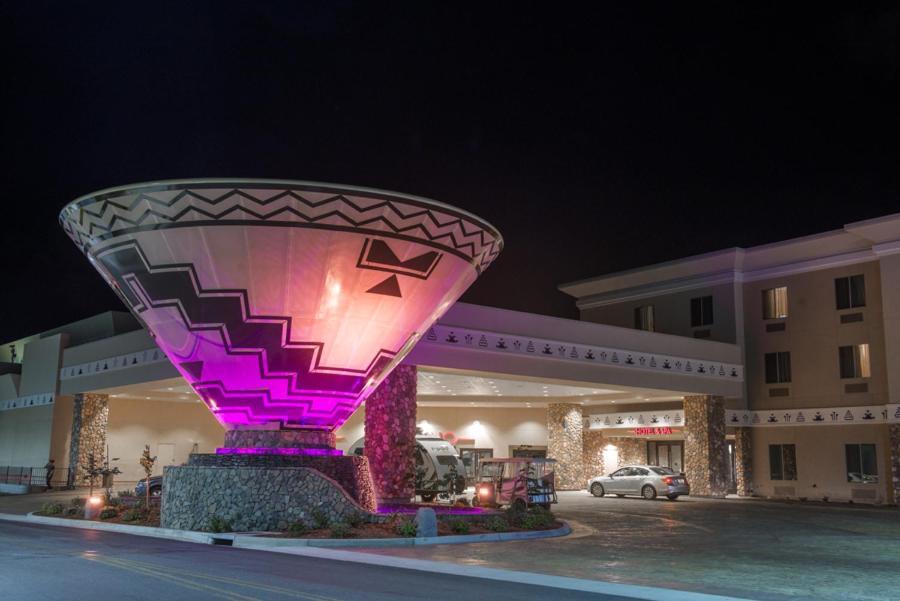 Win-River Resort and Casino photo 20