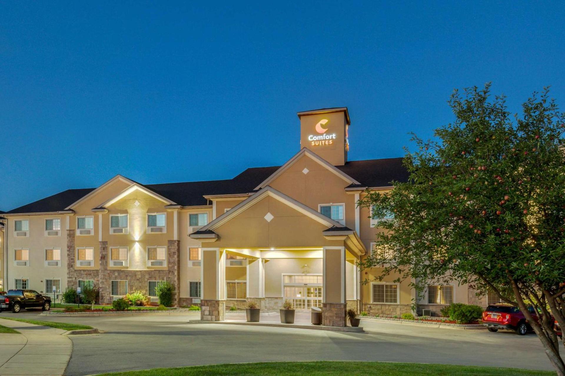Comfort Suites Johnson Creek Conference Center photo 4