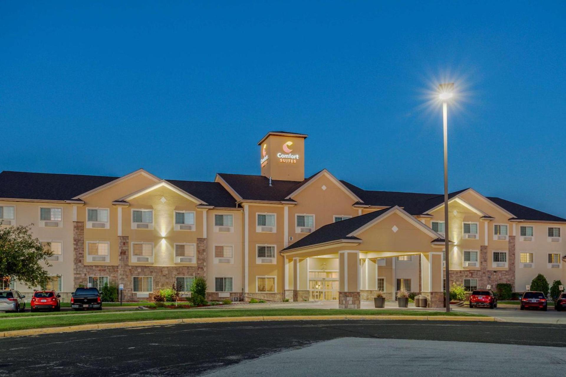 Comfort Suites Johnson Creek Conference Center photo 7