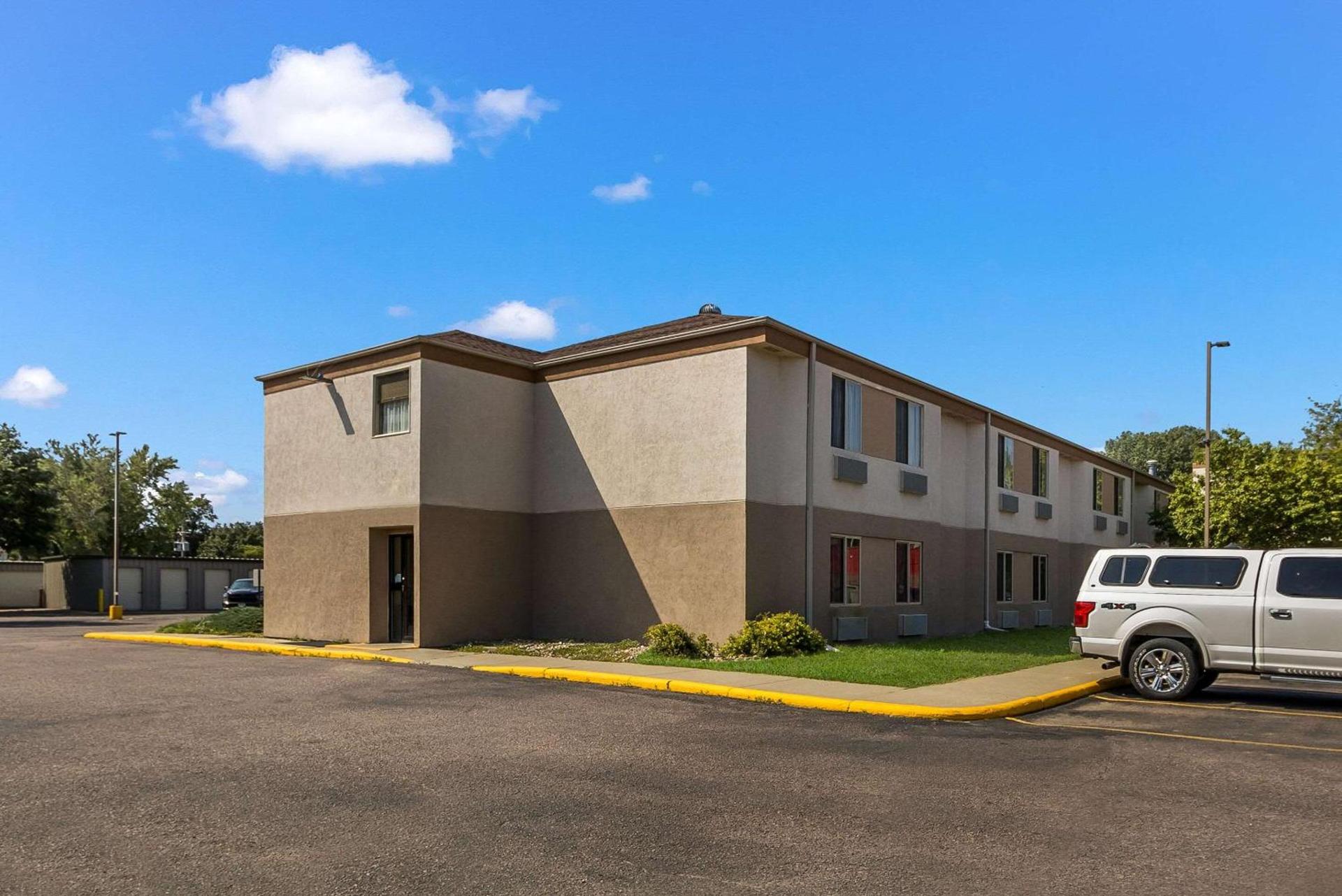 Sleep Inn Sioux Falls Airport photo 8