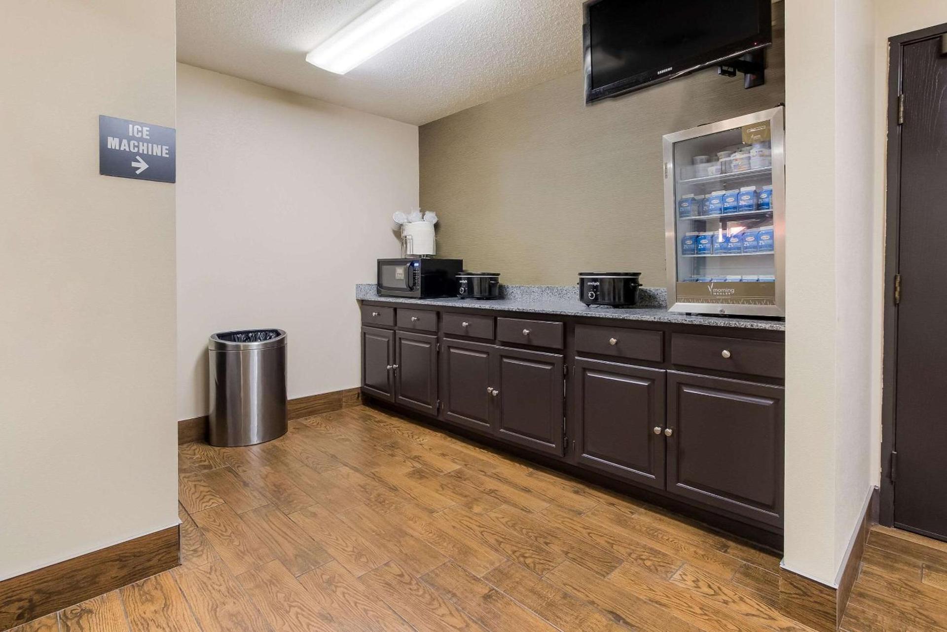 Sleep Inn Sioux Falls Airport photo 28
