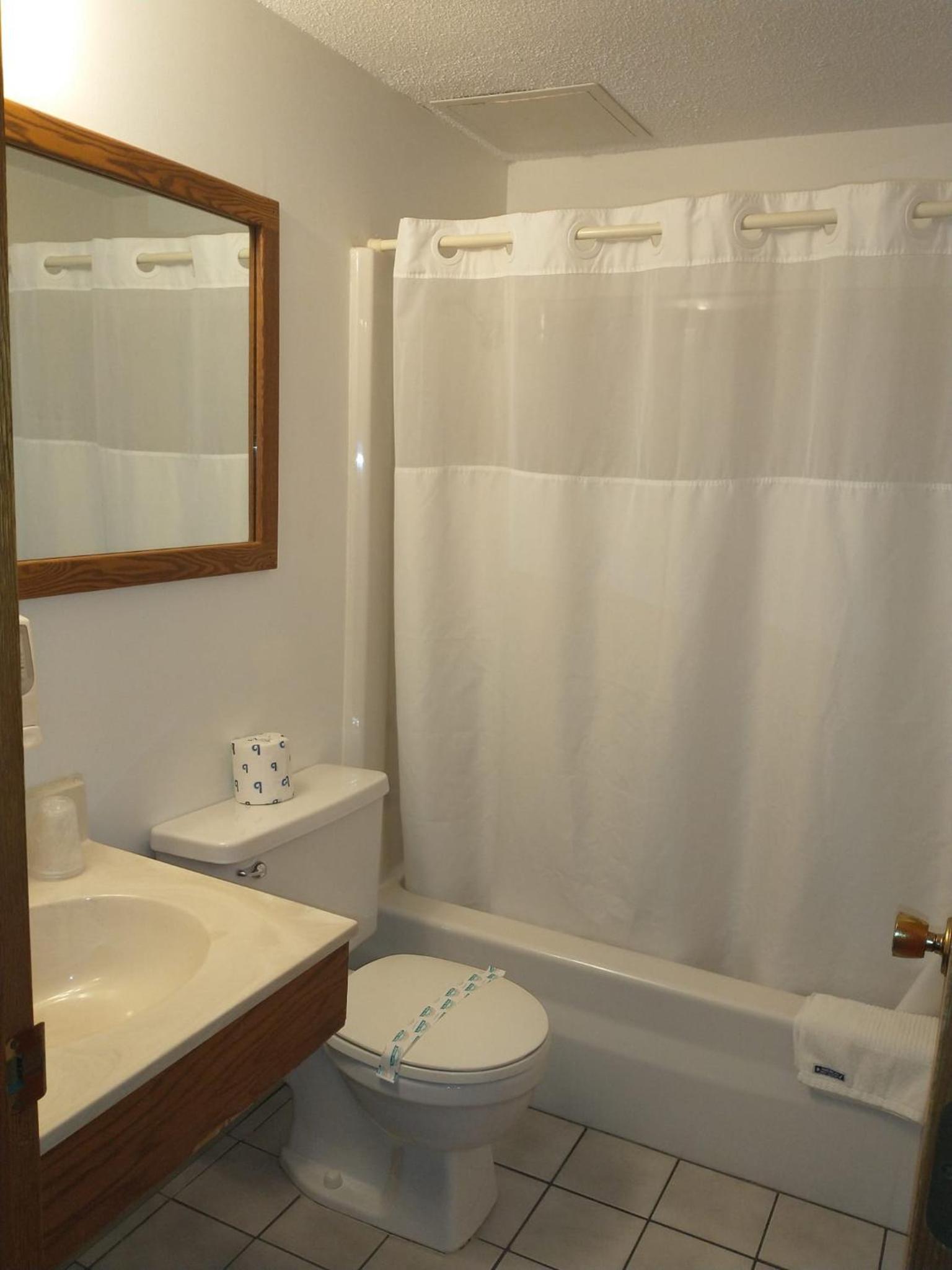 Sauk River Inn & Suites, a Travelodge by Wyndham photo 41