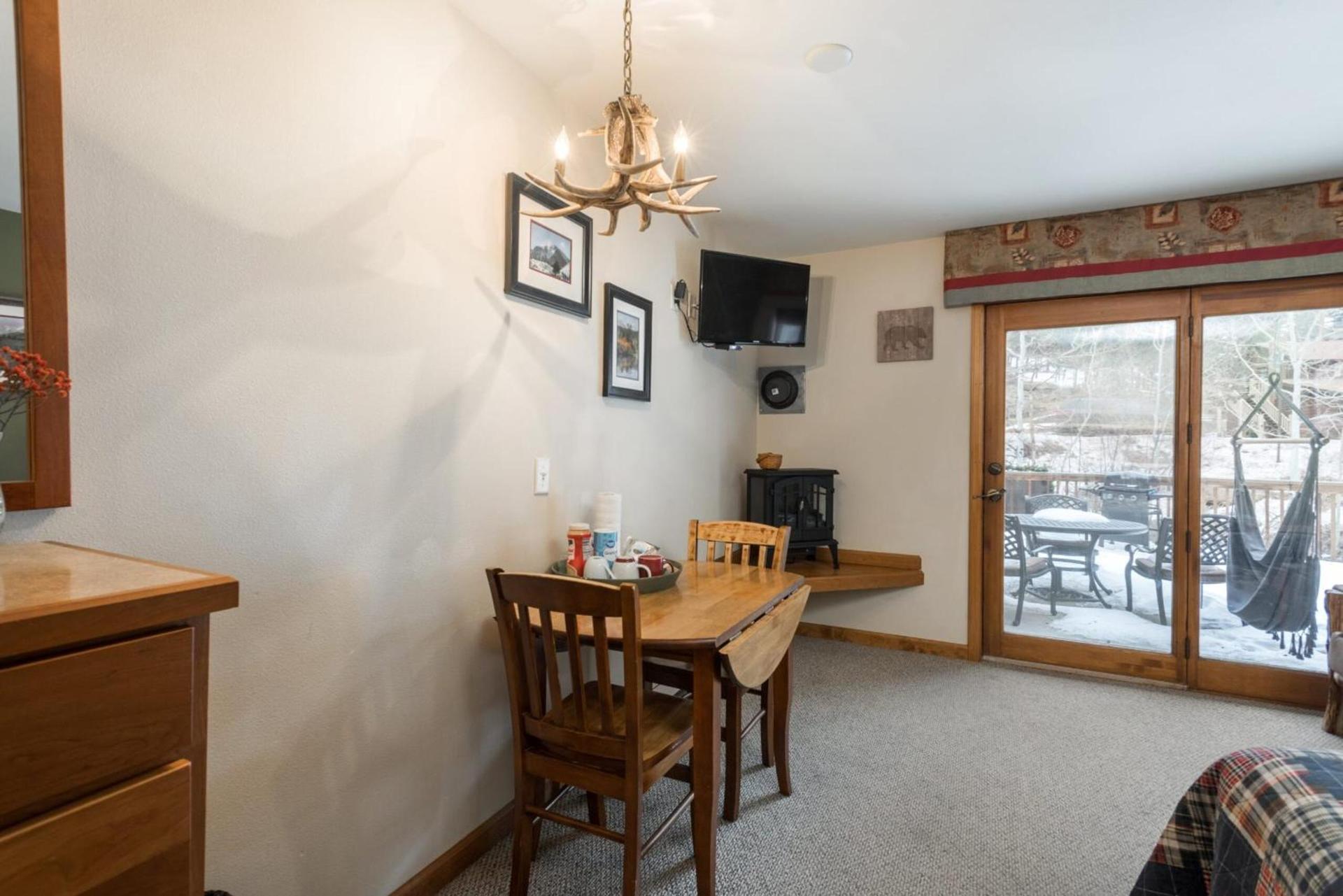Ponderosa Lodge photo 39