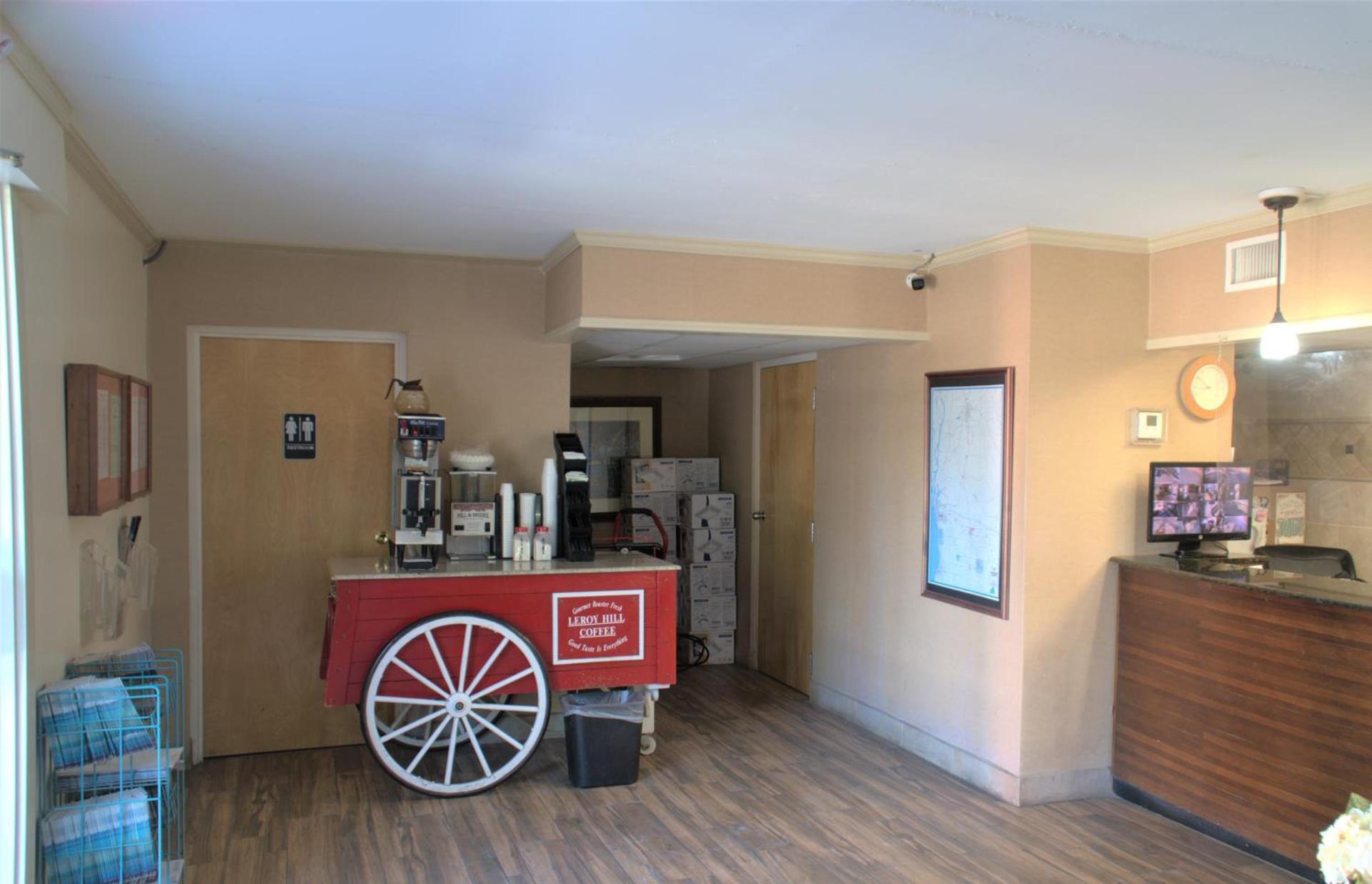 Eastern Shore Motel photo 9