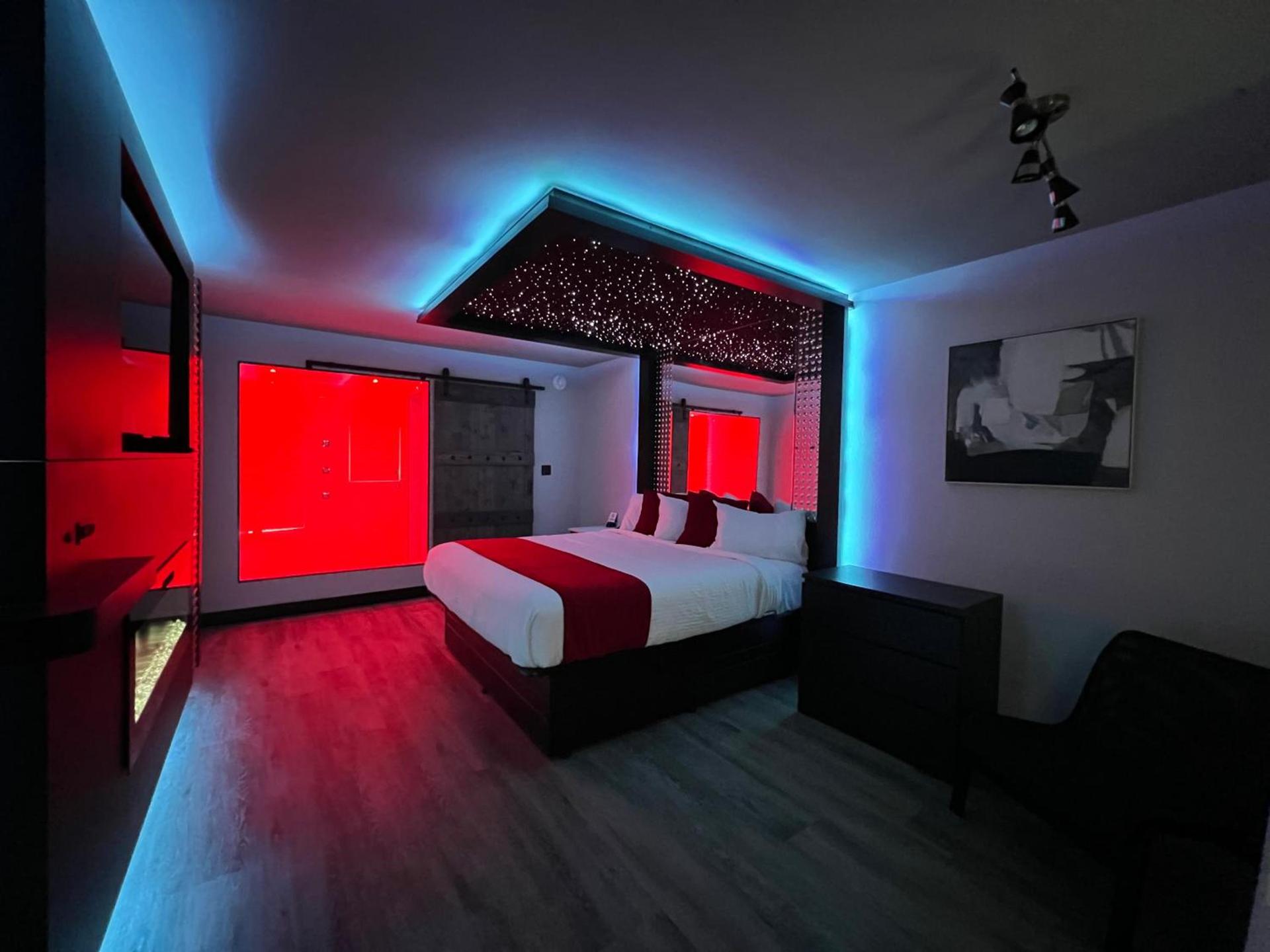 Imperial Suites, Adults Only photo 34