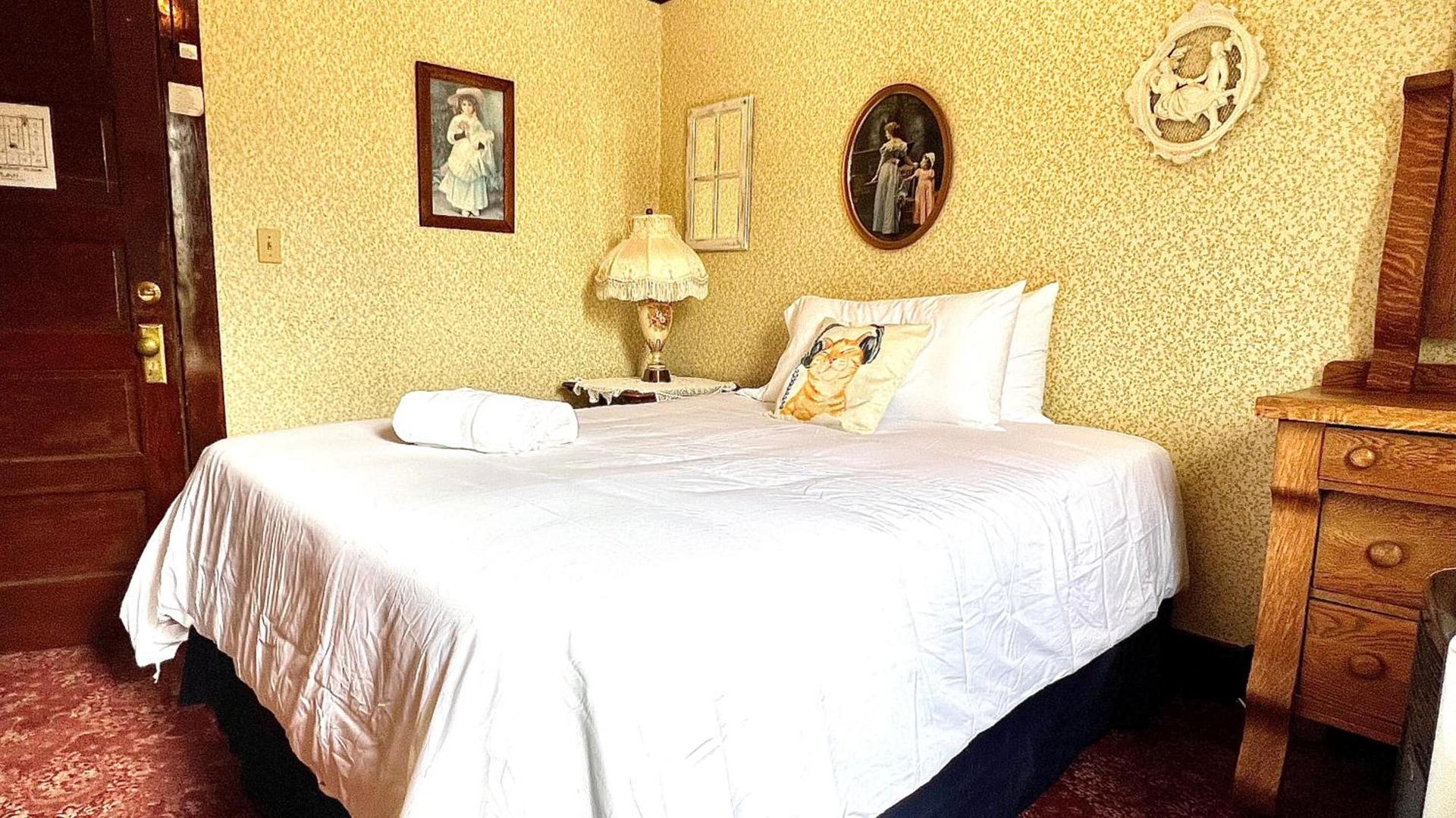 Hotel La More at The Bisbee Inn photo 23