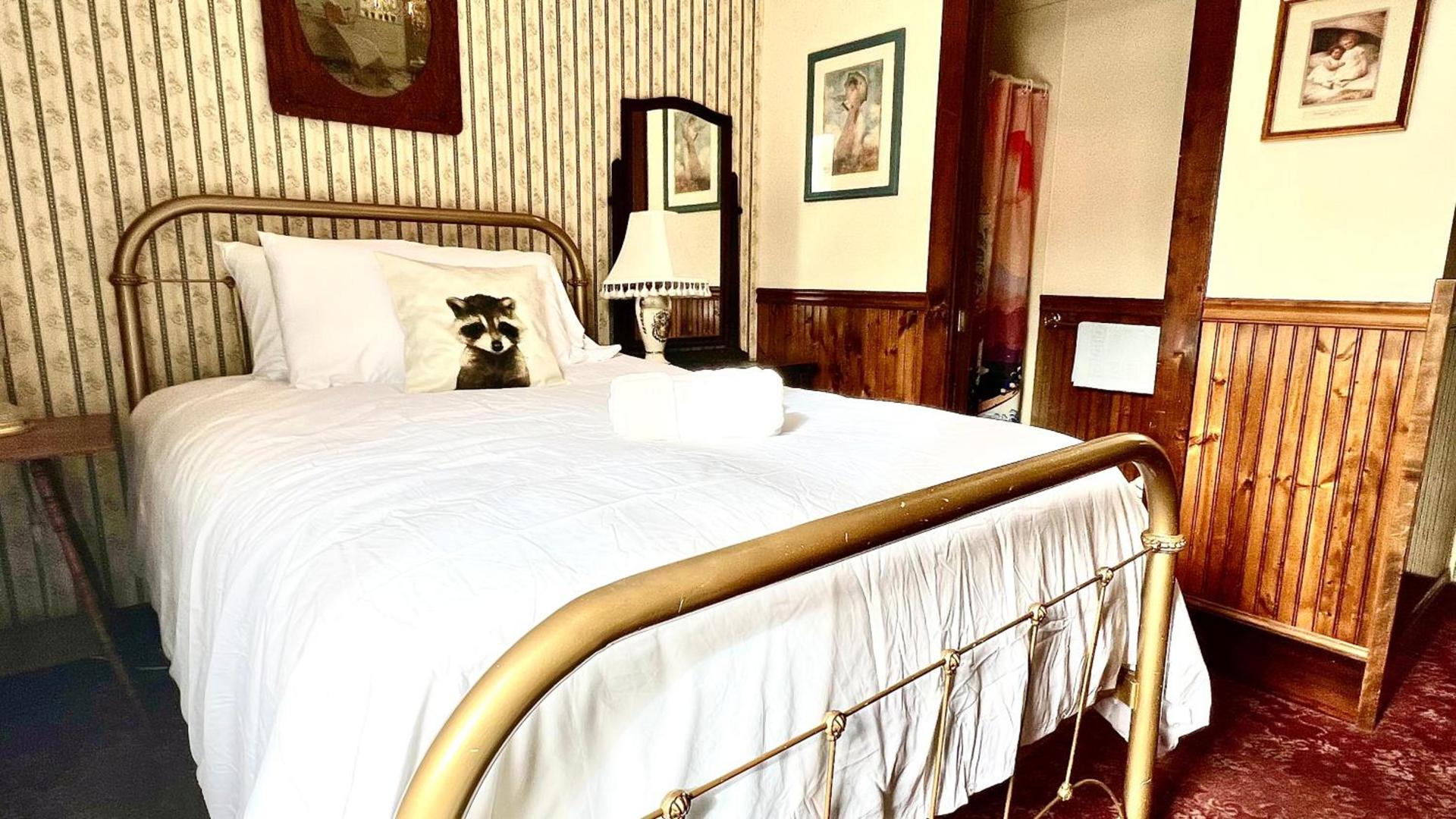 Hotel La More at The Bisbee Inn photo 17
