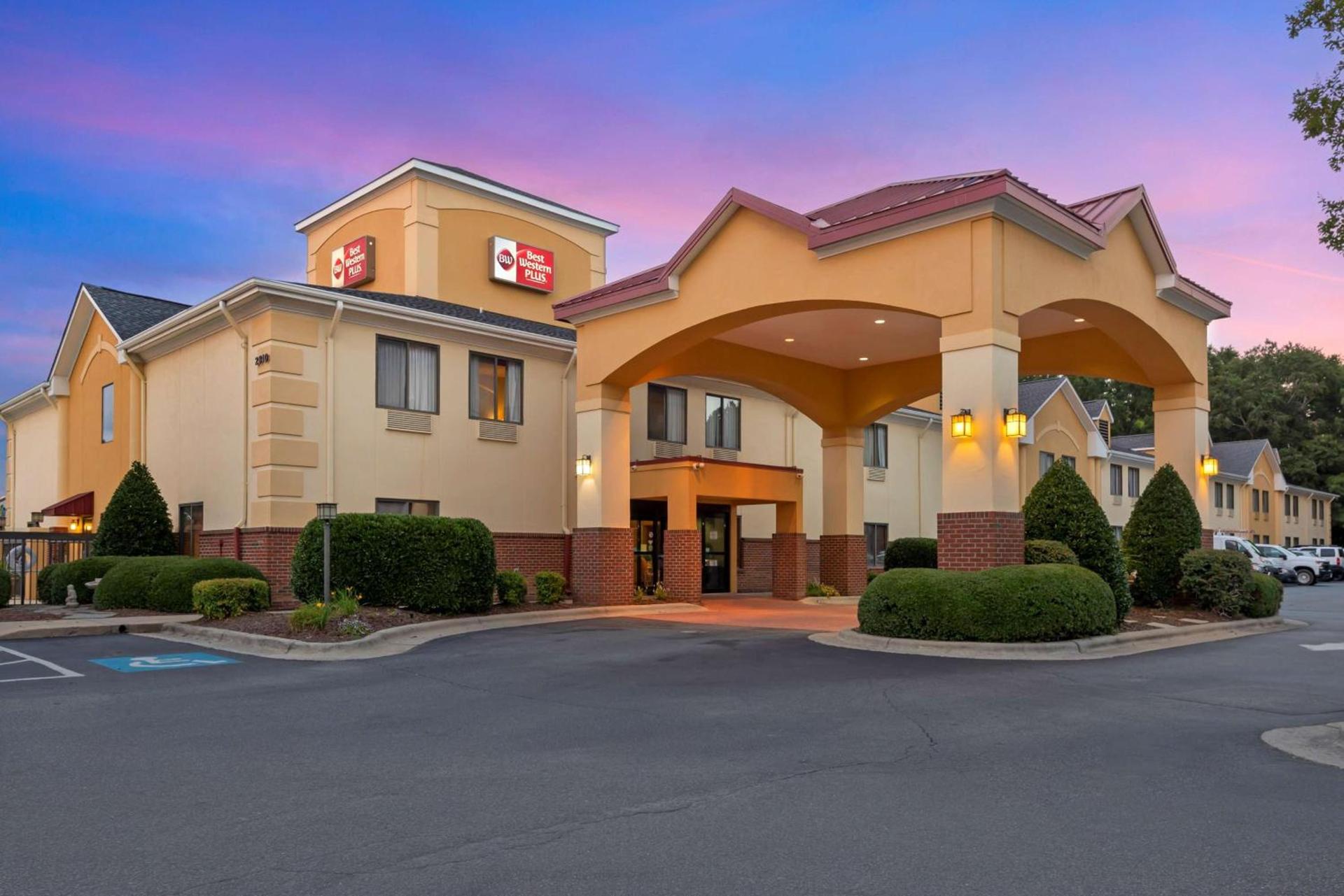 Best Western Plus Suites Greenville — hotel in Greenville