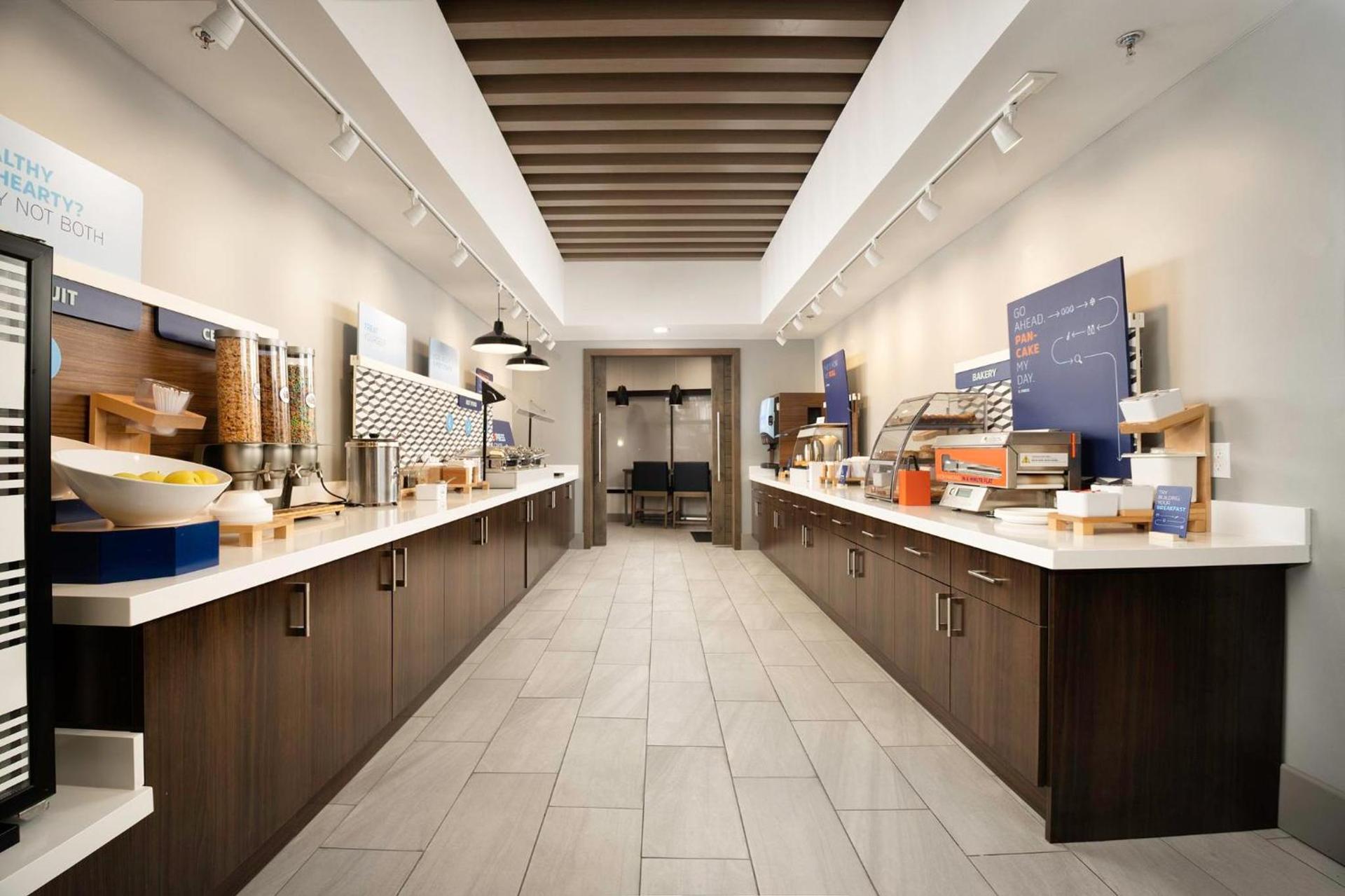 Holiday Inn Express Hotel & Suites Festus-South St. Louis by IHG photo 26