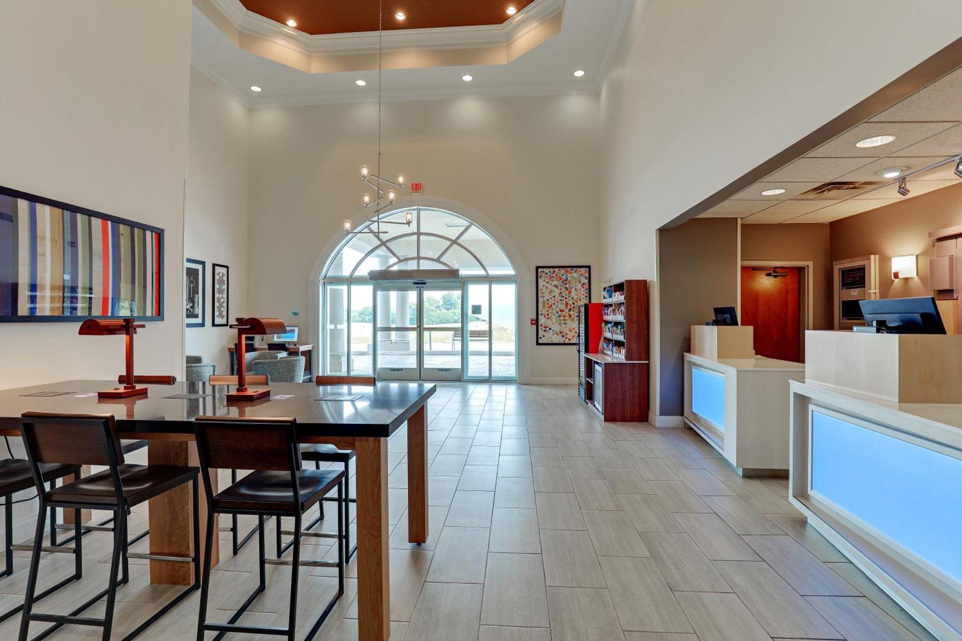 Holiday Inn Express Campbellsville by IHG photo 29