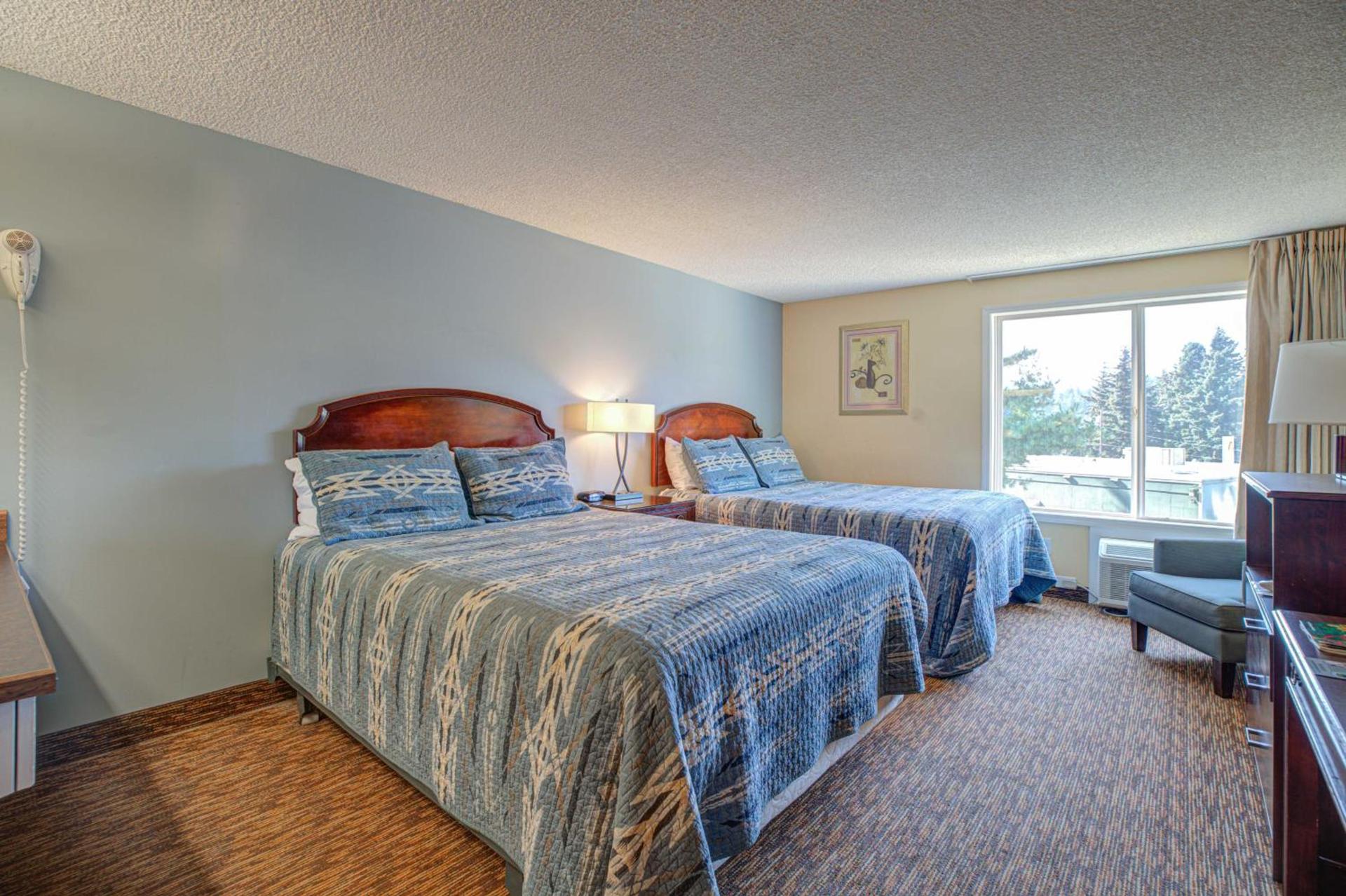 Columbia Gorge Inn photo 3