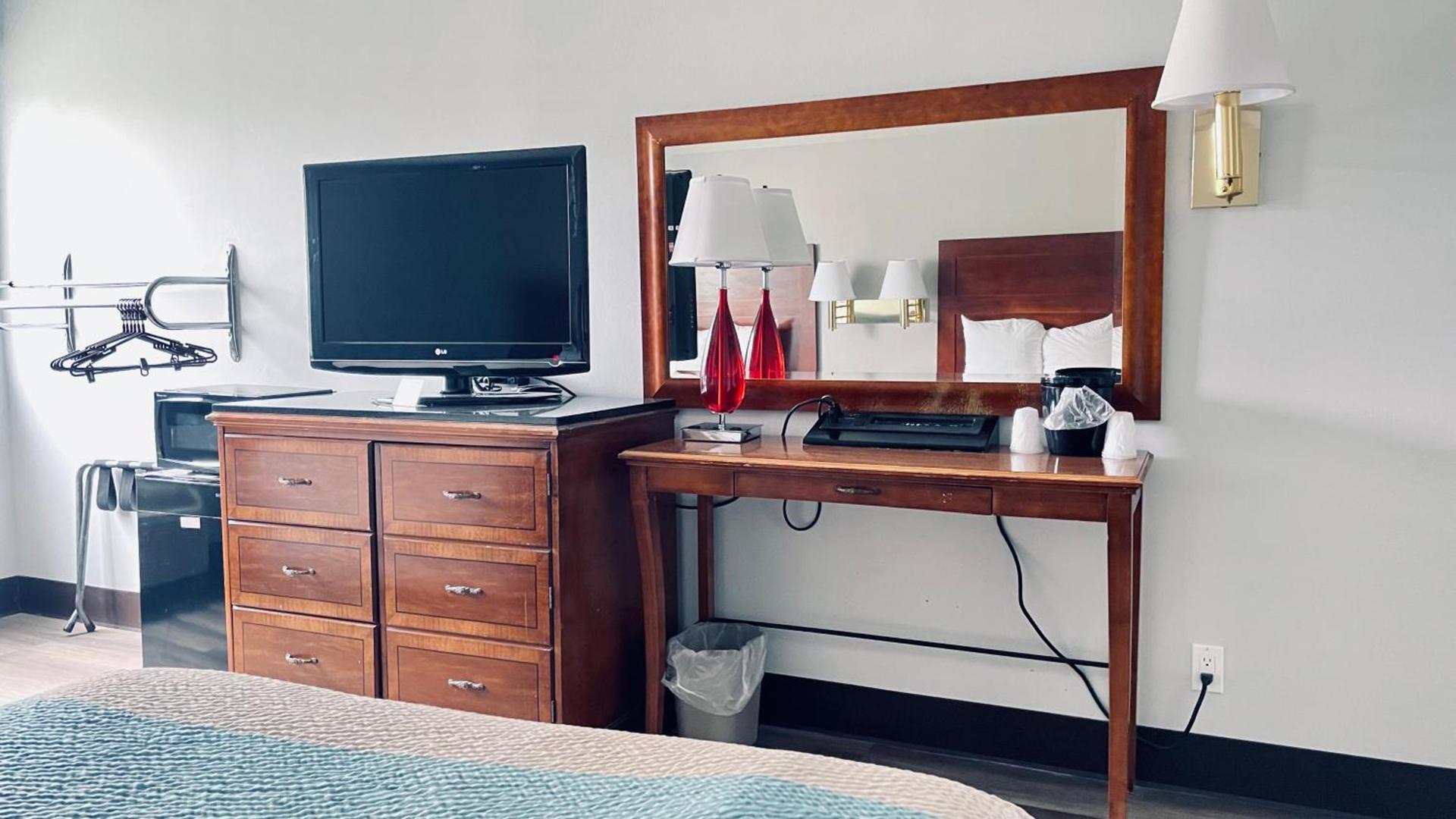 Motel 6 McGraw, NY - Cortland photo 45