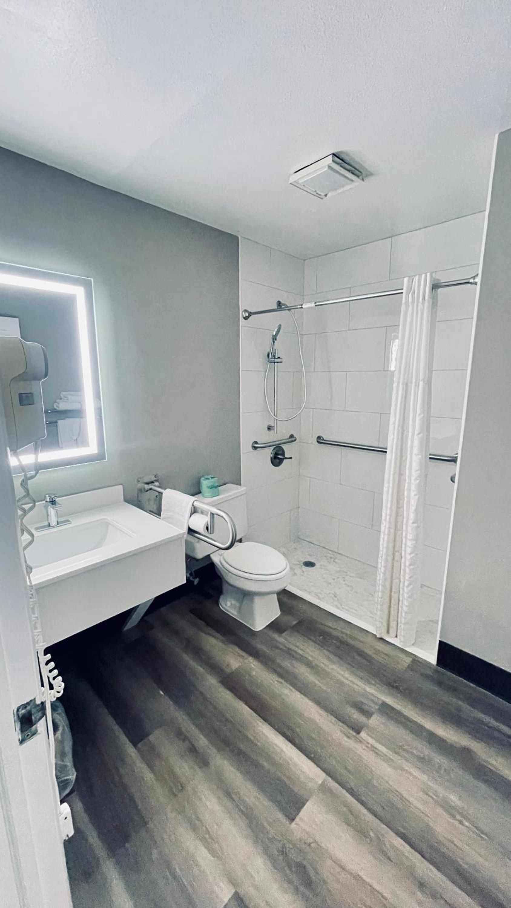 Motel 6 McGraw, NY - Cortland photo 42