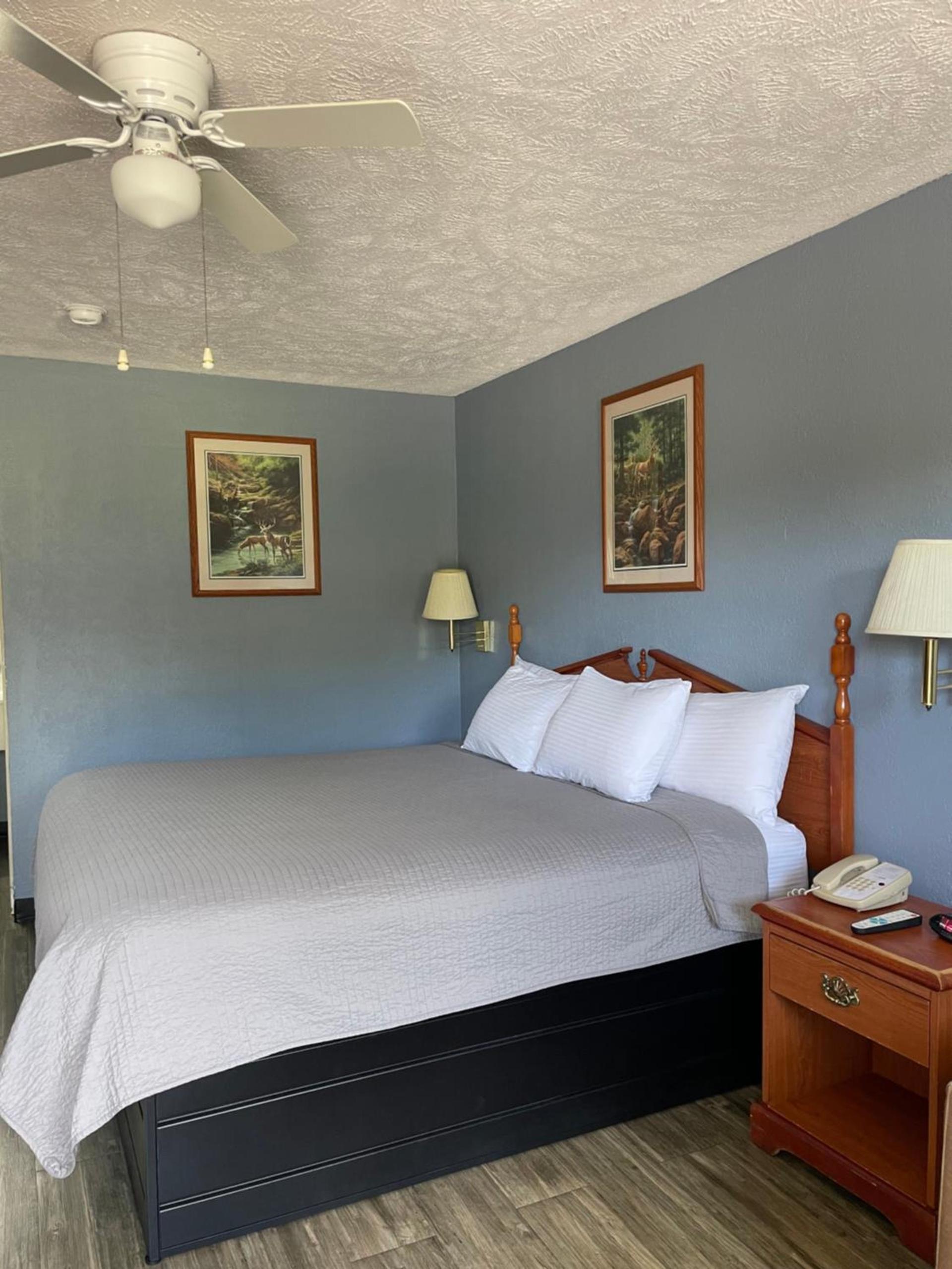 Deerfield Inn photo 12
