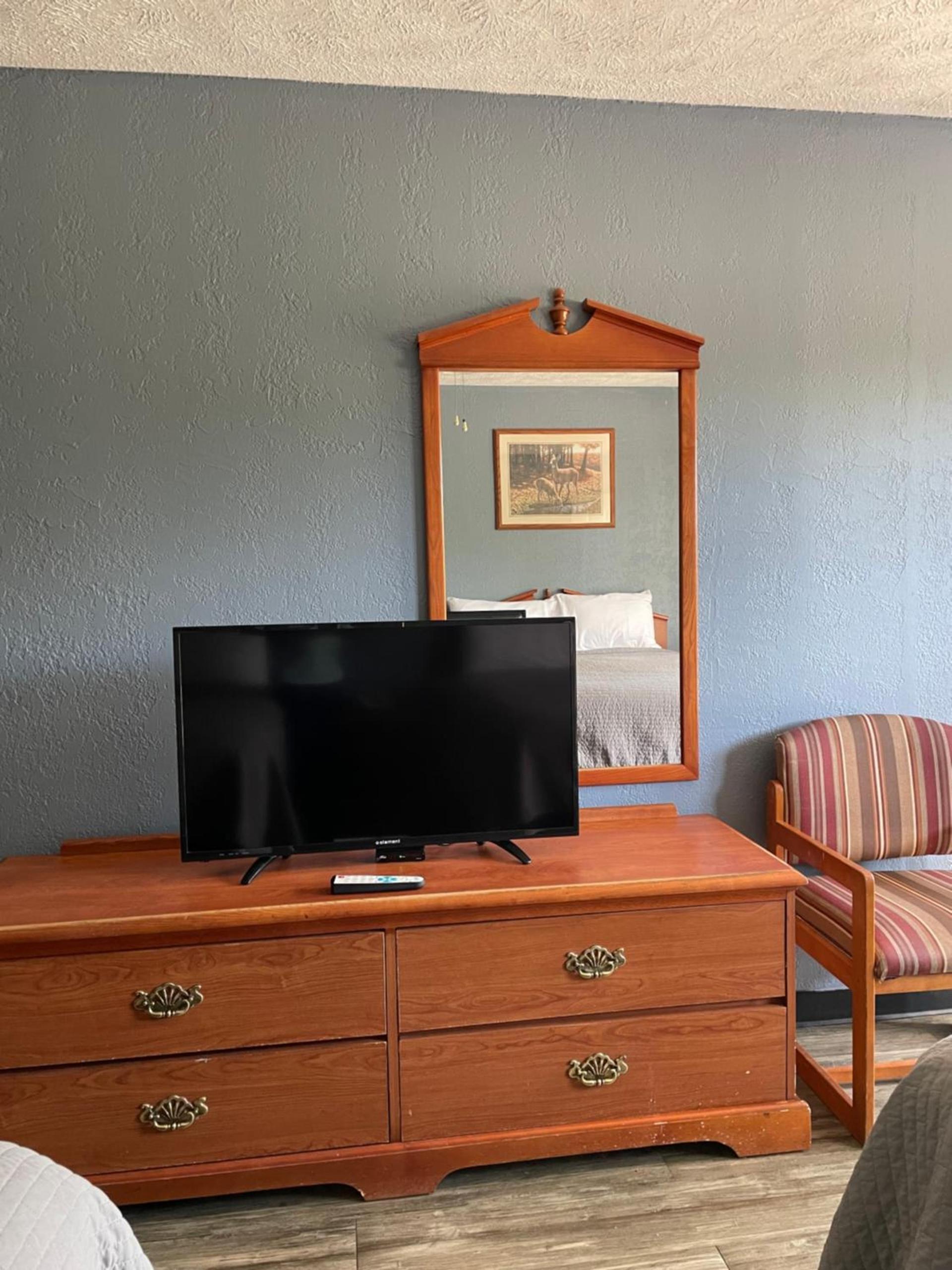 Deerfield Inn photo 5