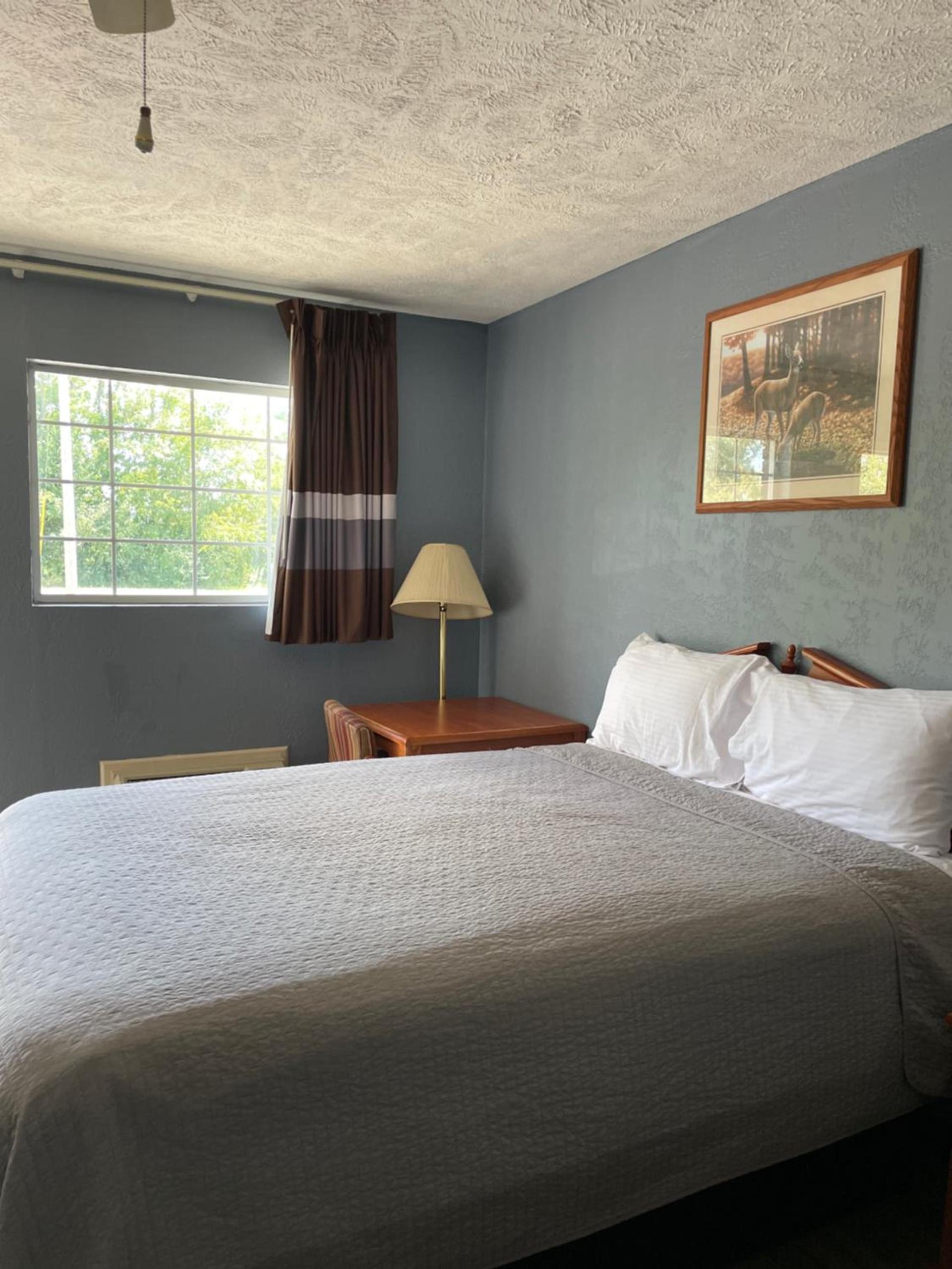 Deerfield Inn photo 10