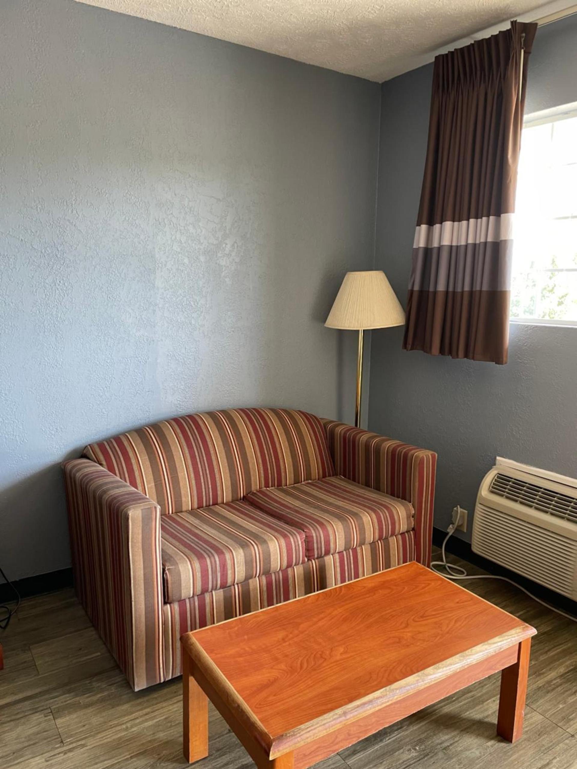 Deerfield Inn photo 16