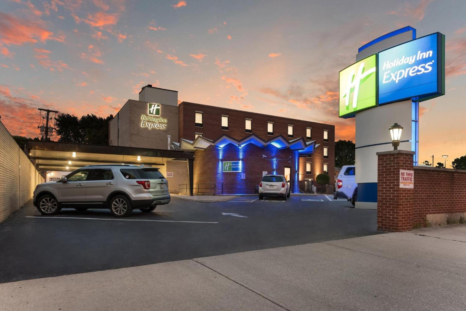 Holiday Inn Express - Columbus Downtown by IHG photo 1