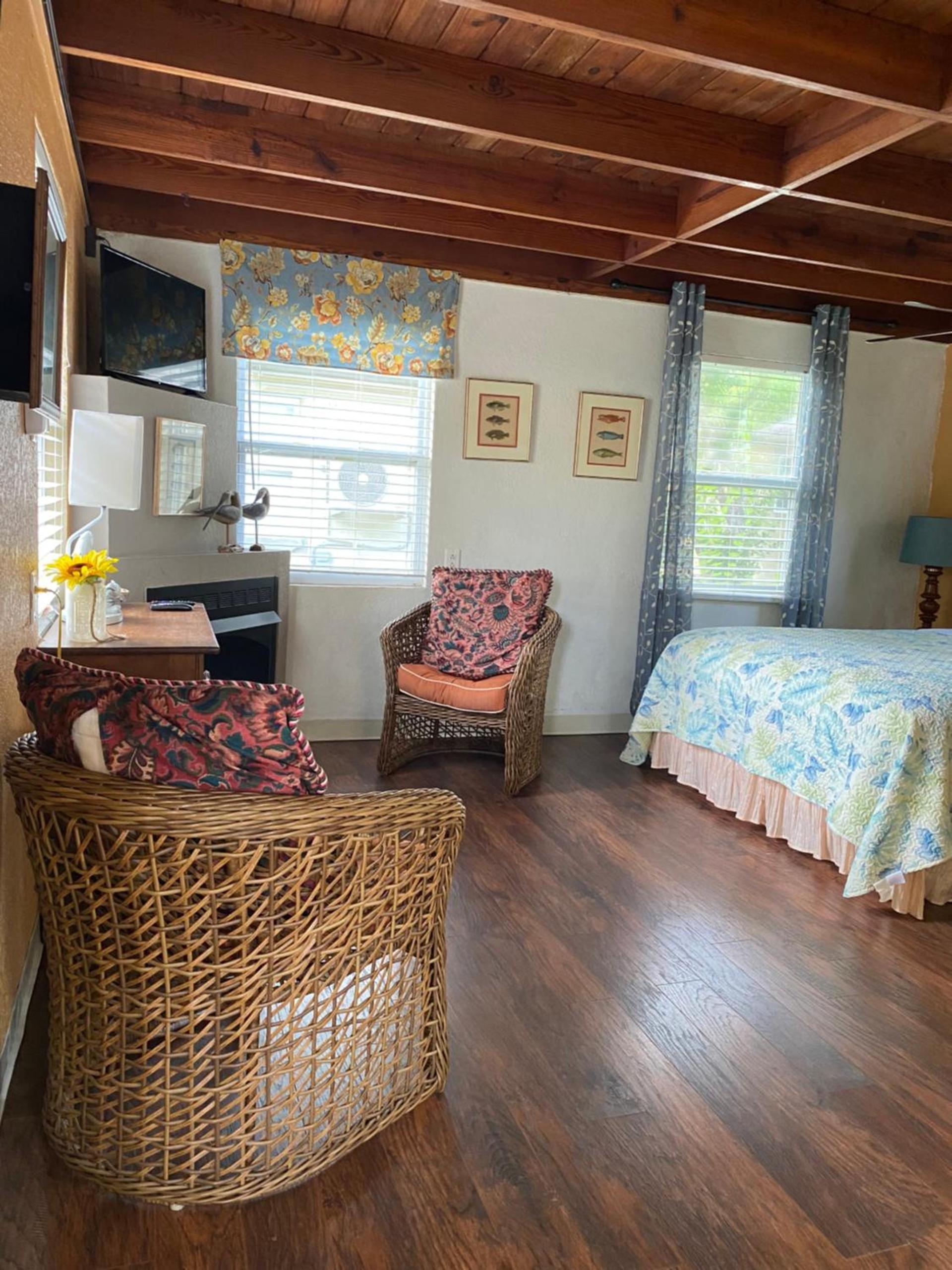 Nature Coast Inn & Cottages photo 79