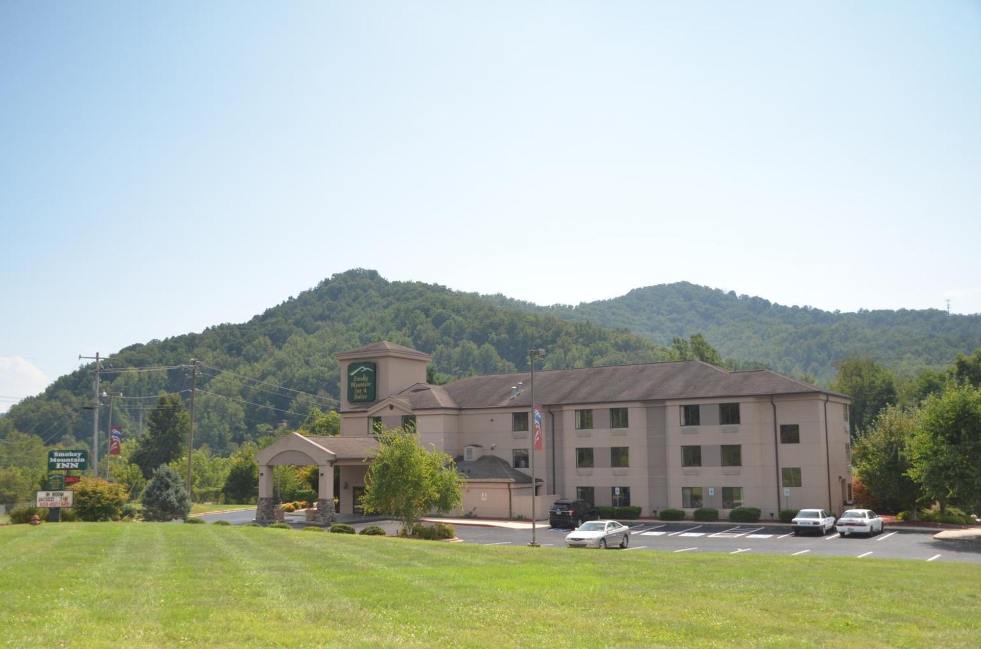 Smoky Mountain Inn & Suites photo 16