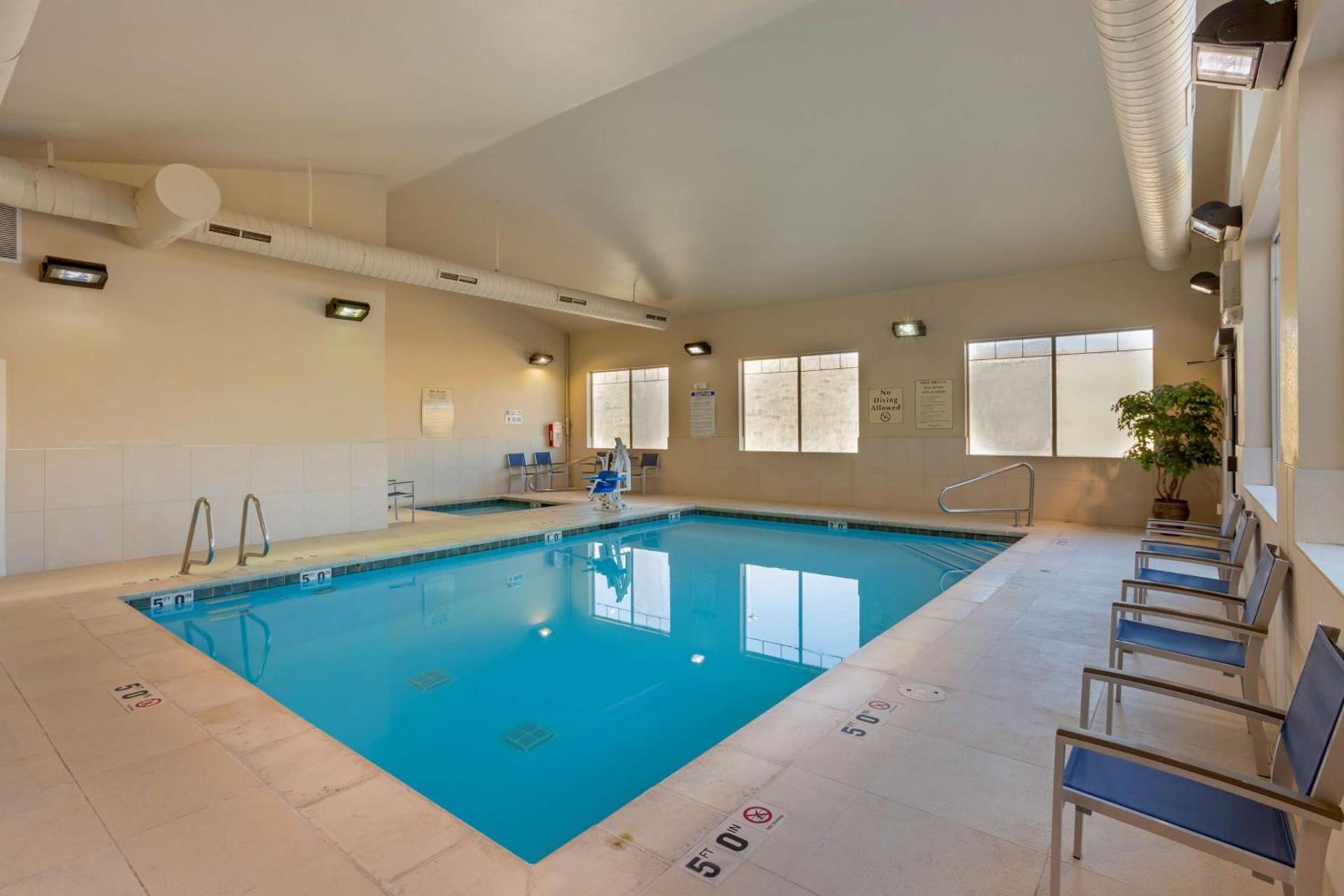 Best Western PLUS Fossil Country Inn & Suites photo 7