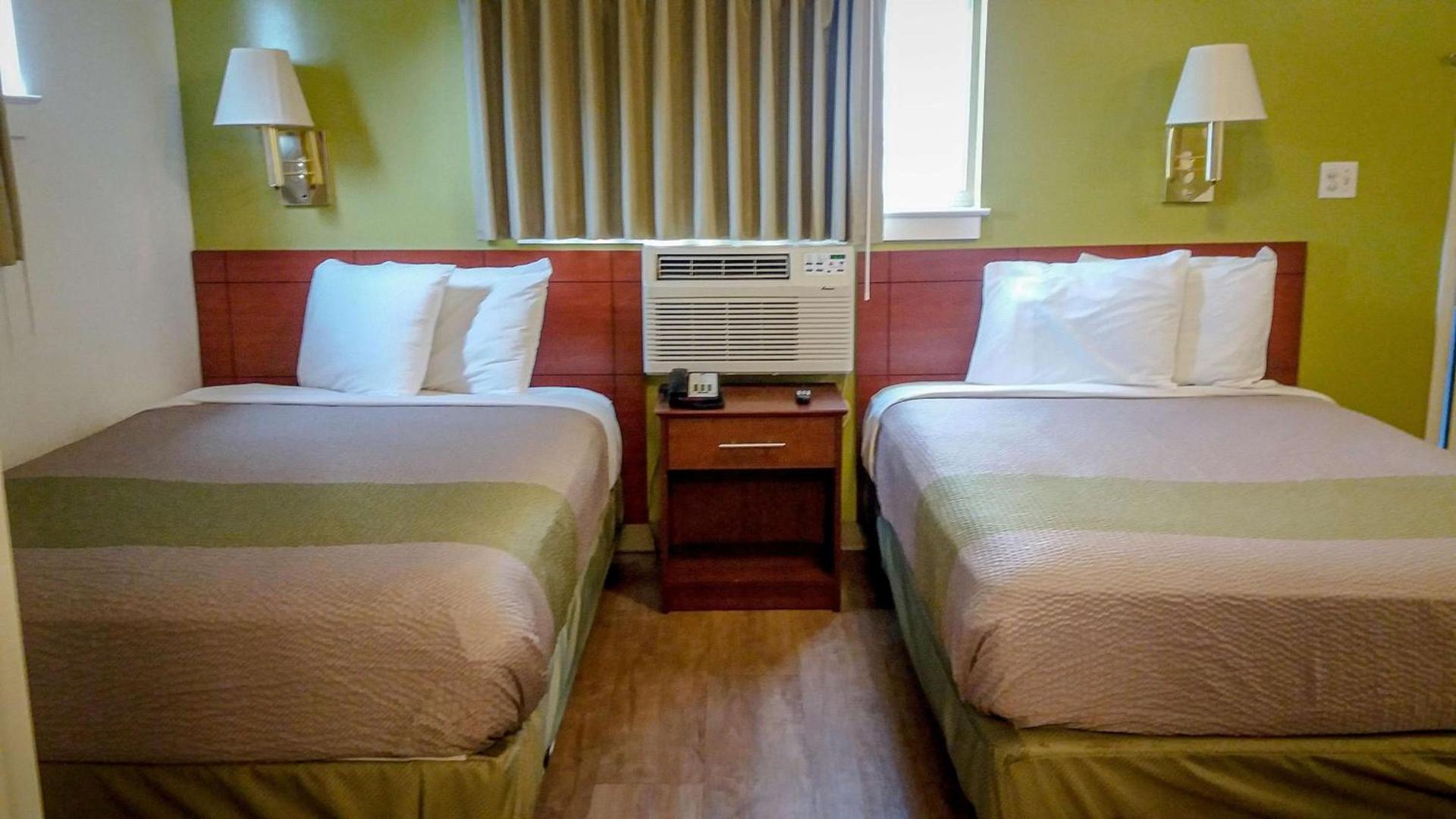 Motel 6-Greensboro, NC - I-40 photo 3