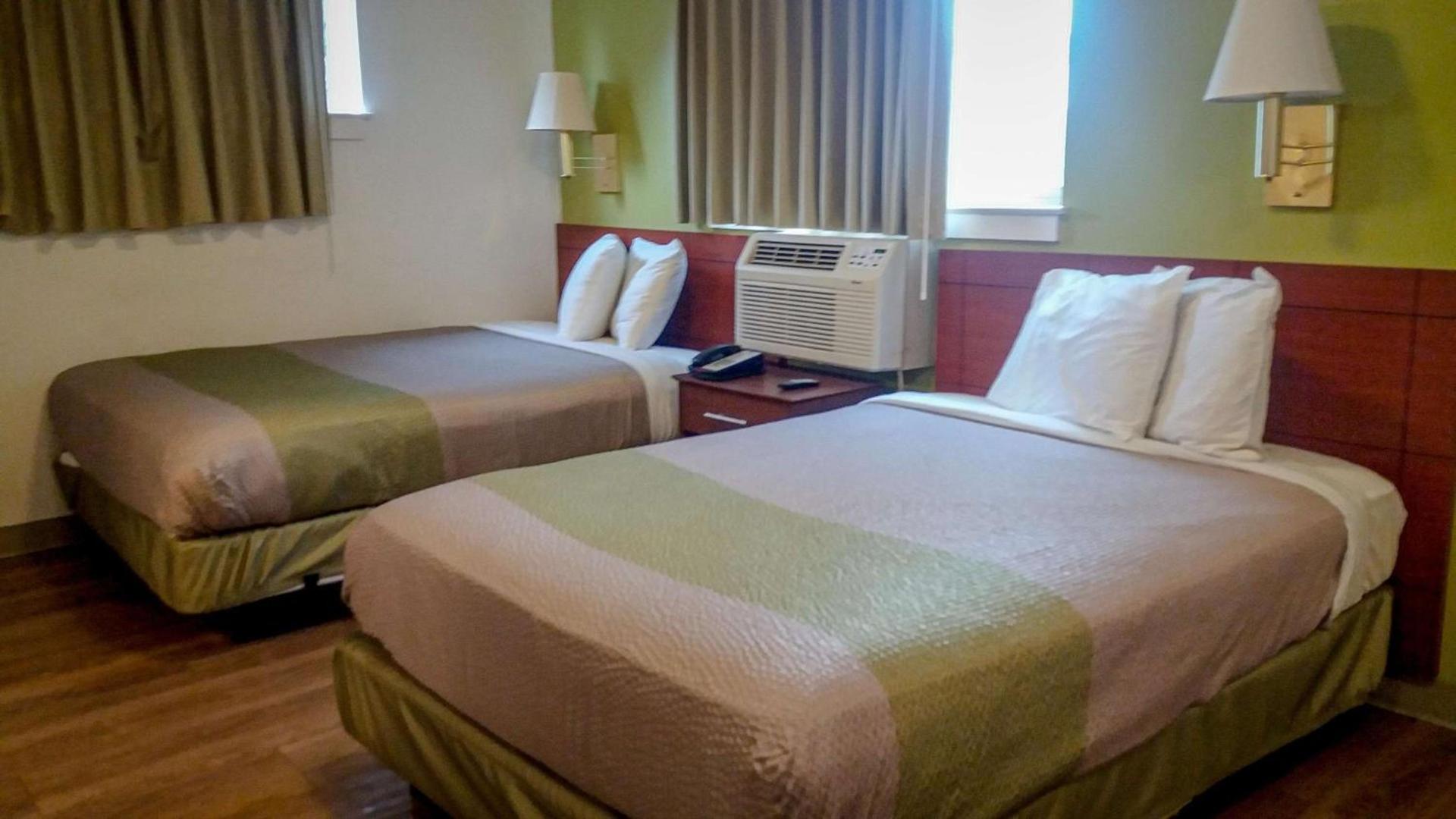 Motel 6-Greensboro, NC - I-40 photo 4