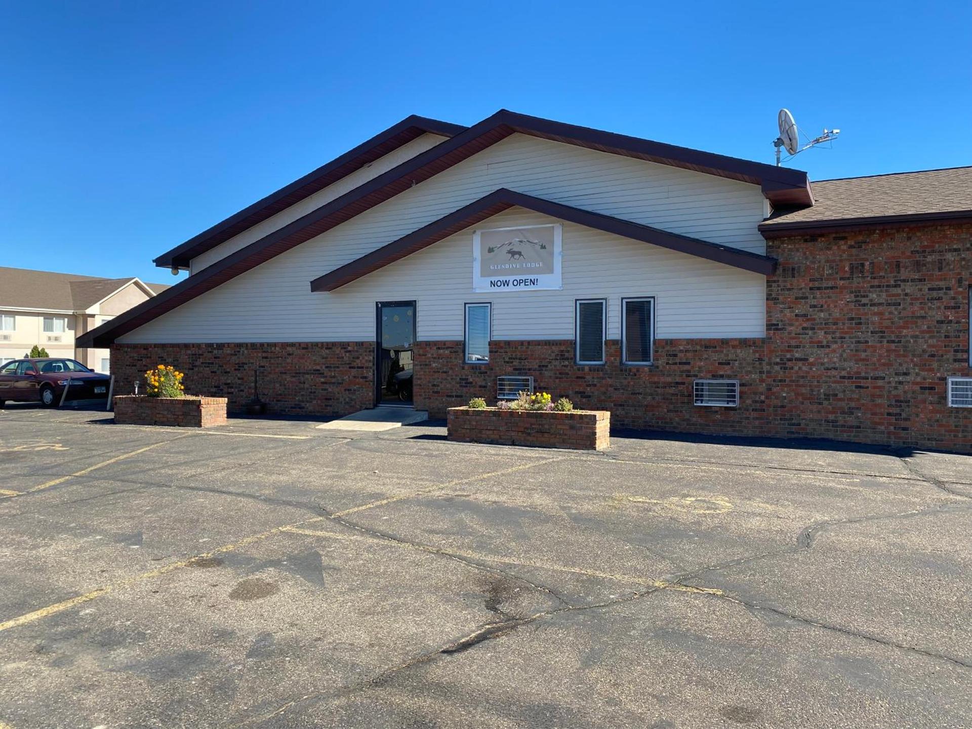 Glendive Lodge — hotel in Glendive
