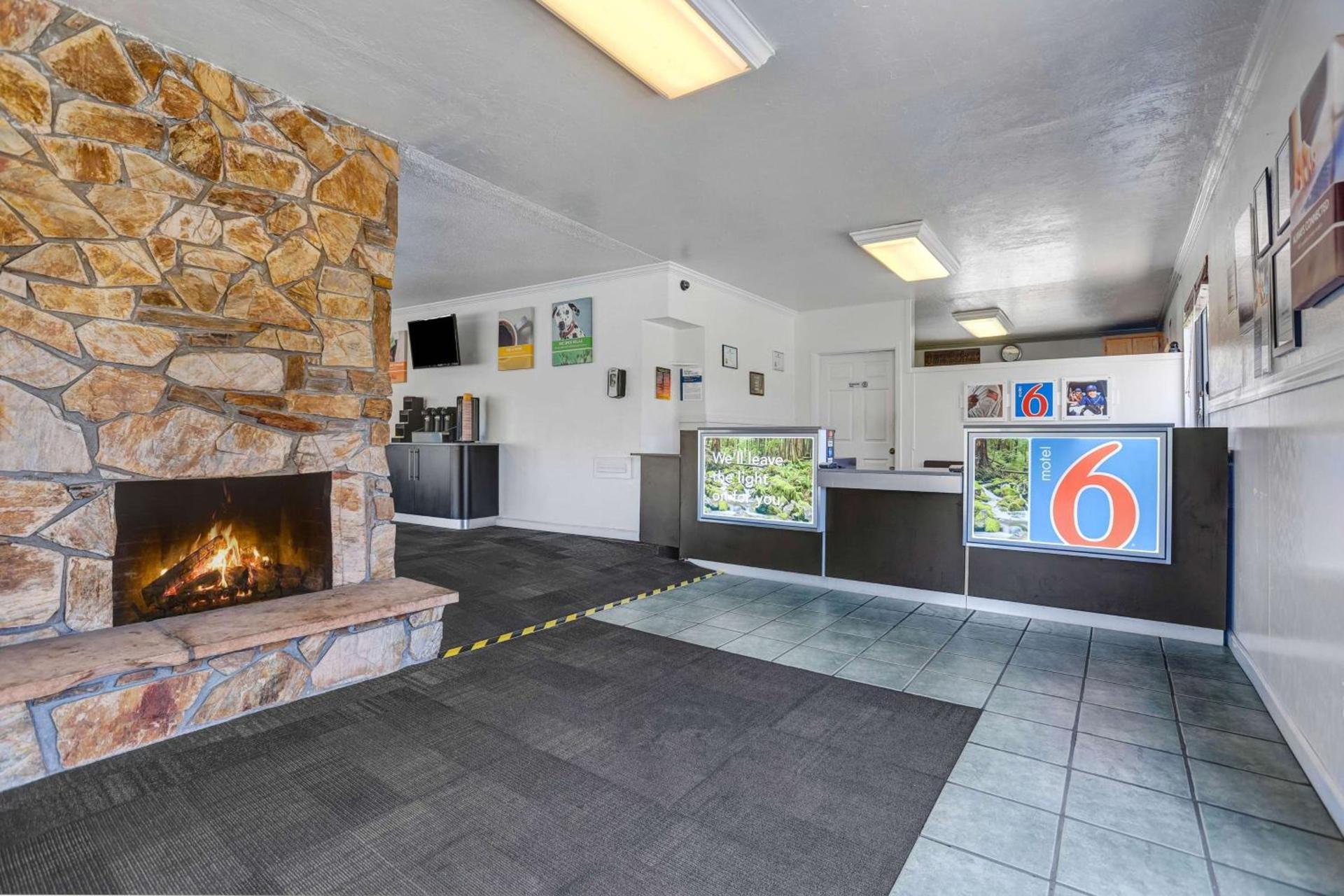 Motel 6 Fort Bragg, CA photo 22