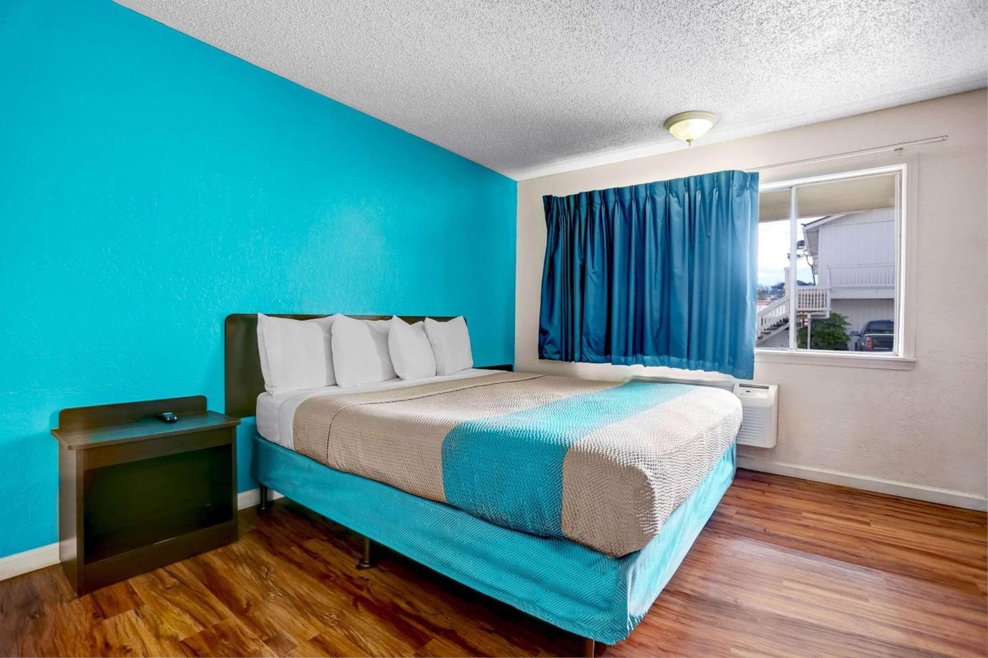 Motel 6 Fort Bragg, CA photo 6