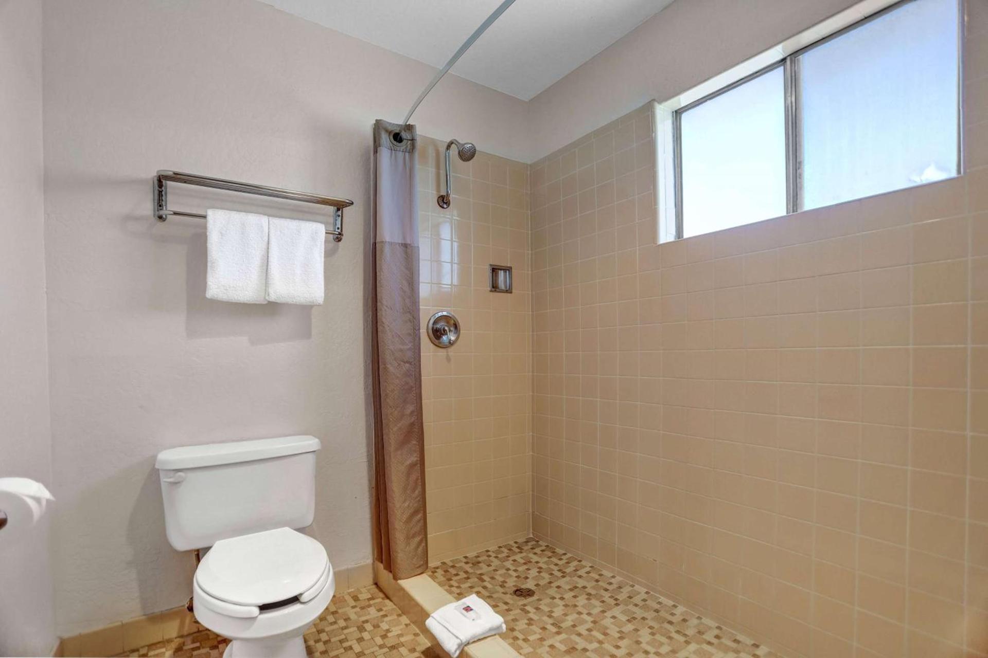 Motel 6 Fort Bragg, CA photo 18