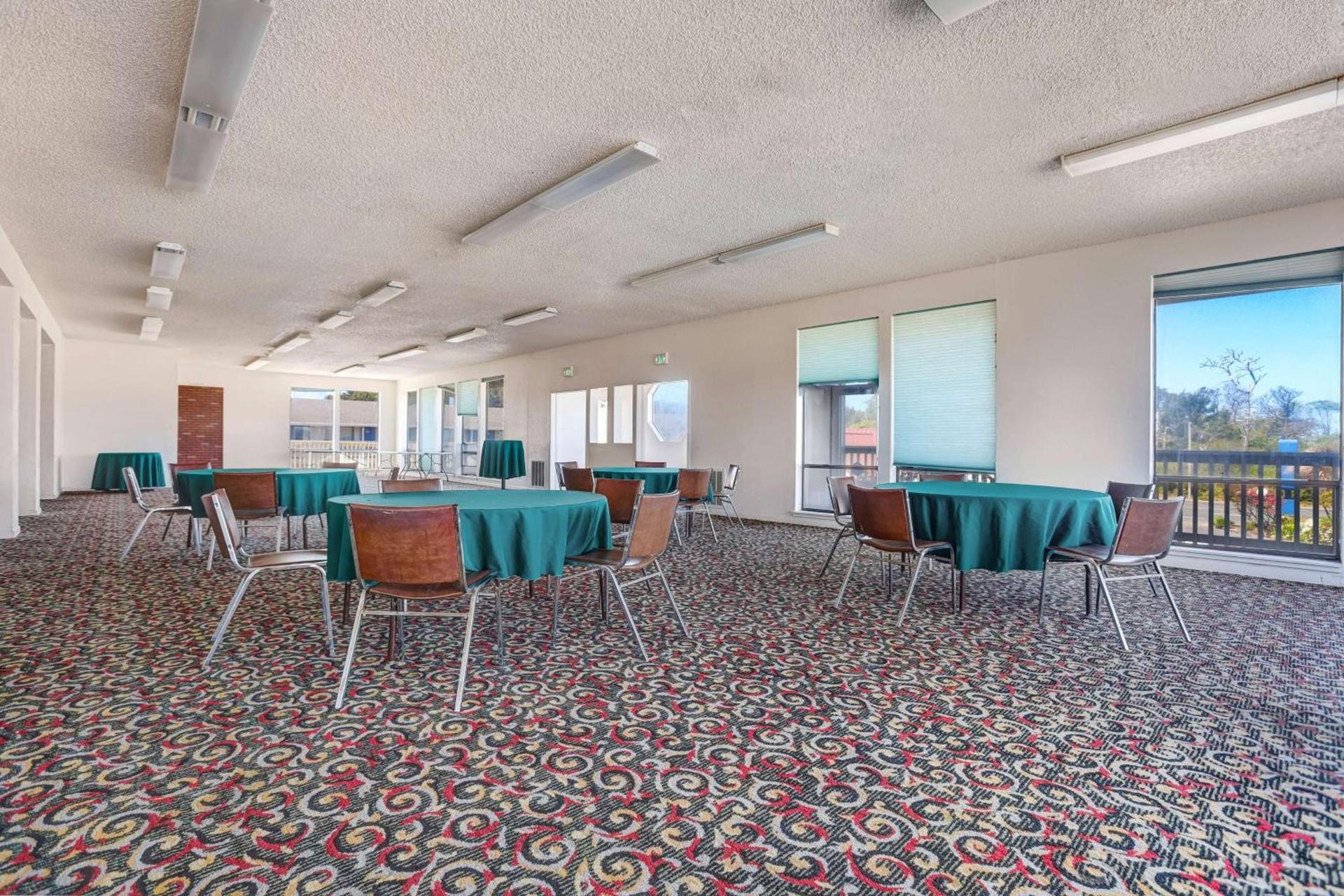 Motel 6 Fort Bragg, CA photo 24