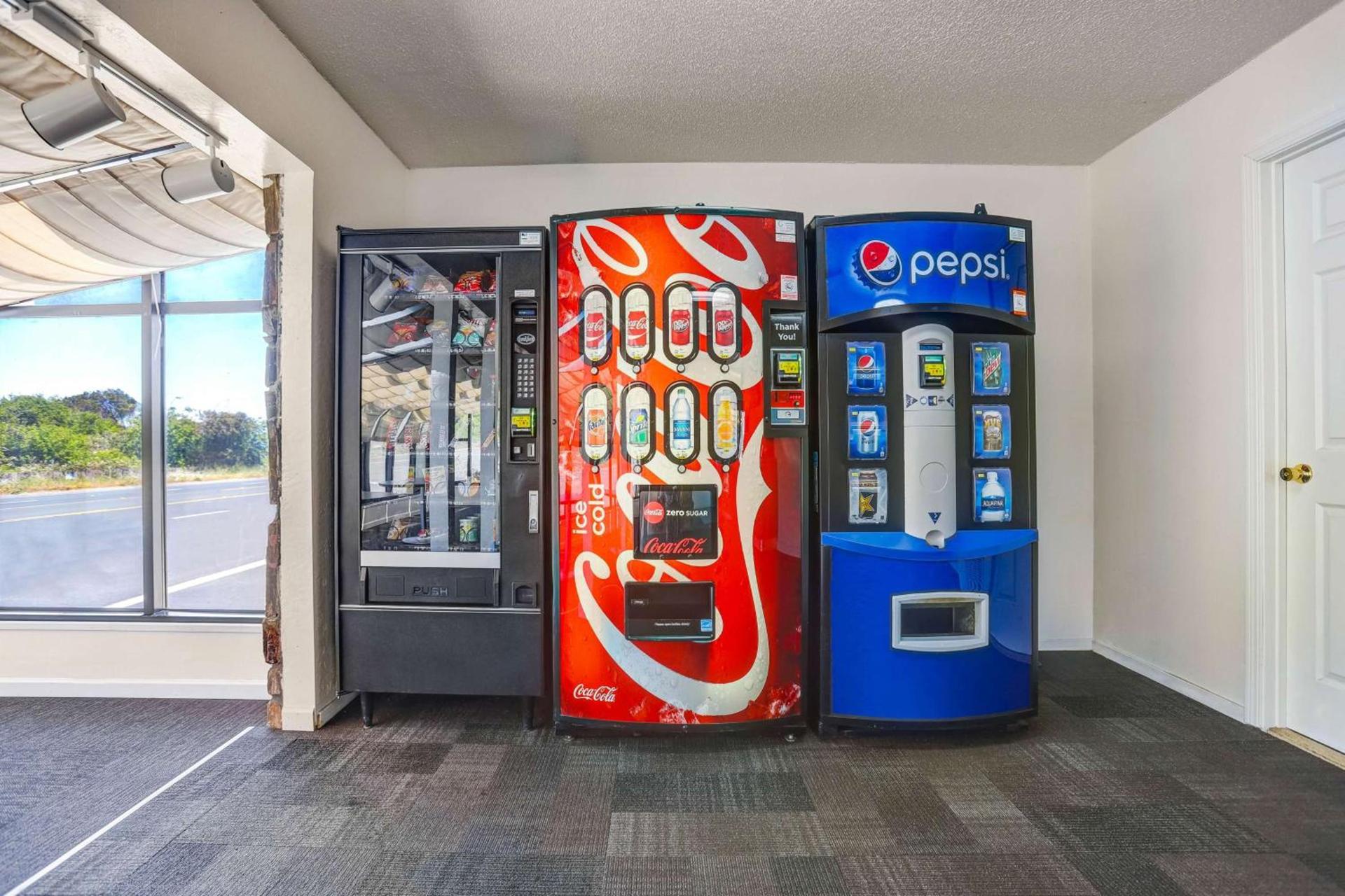 Motel 6 Fort Bragg, CA photo 26