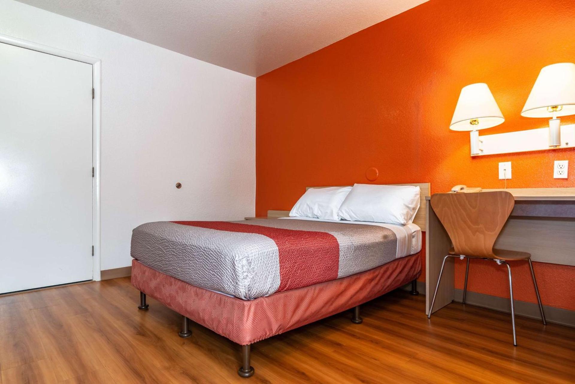 Motel 6-Palm Springs, CA - East - Palm Canyon photo 17