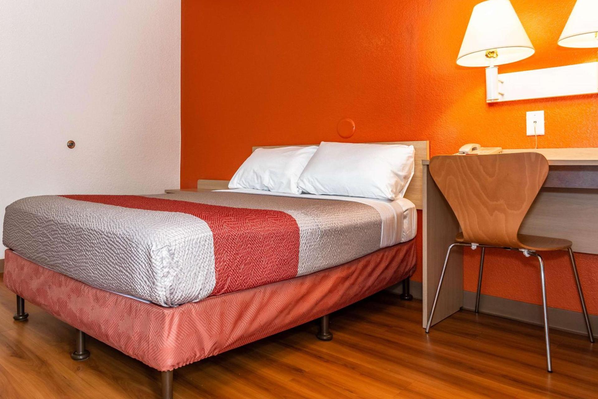 Motel 6-Palm Springs, CA - East - Palm Canyon photo 19