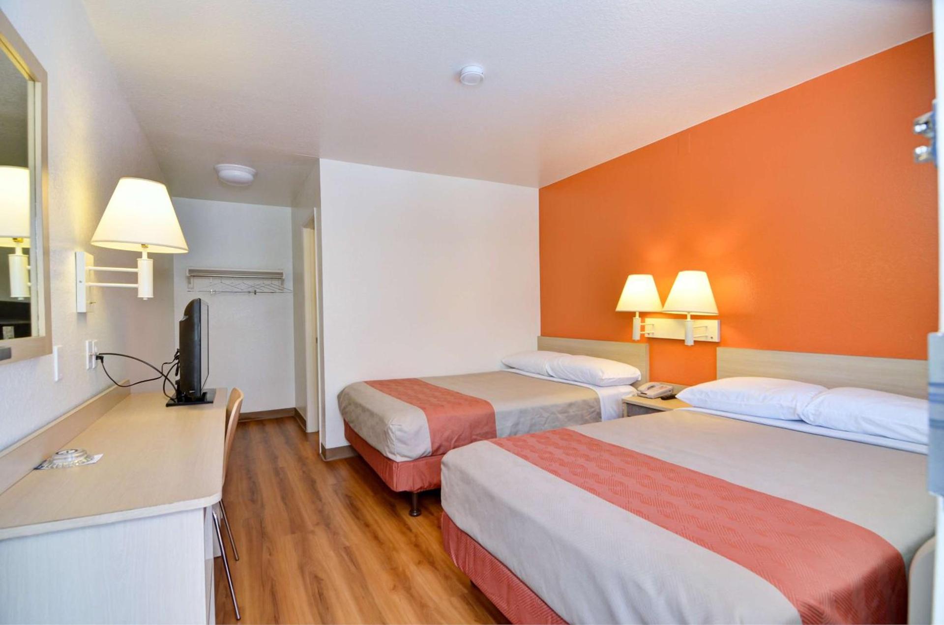 Motel 6-Palm Springs, CA - East - Palm Canyon photo 23