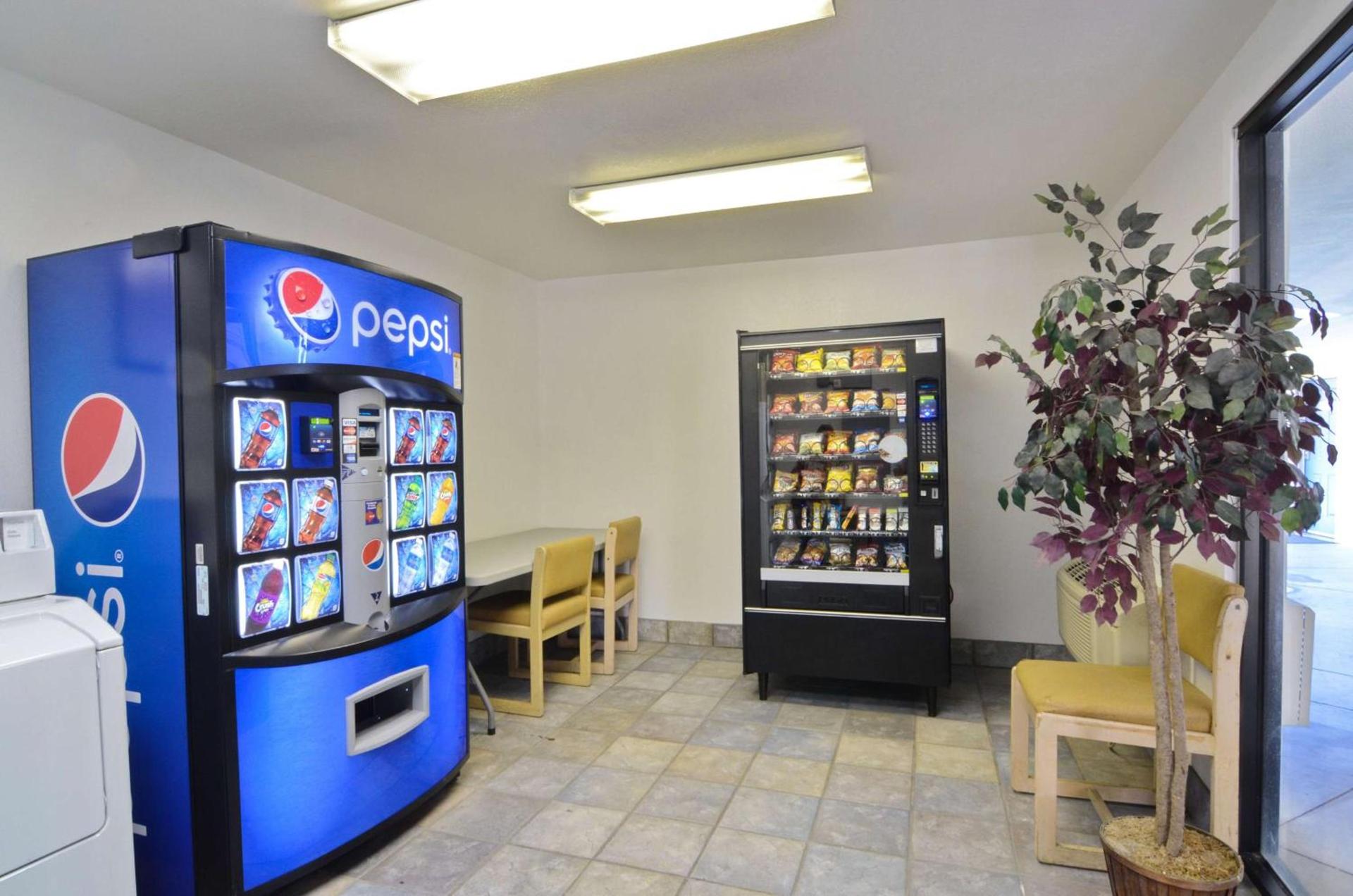 Motel 6-Palm Springs, CA - East - Palm Canyon photo 44