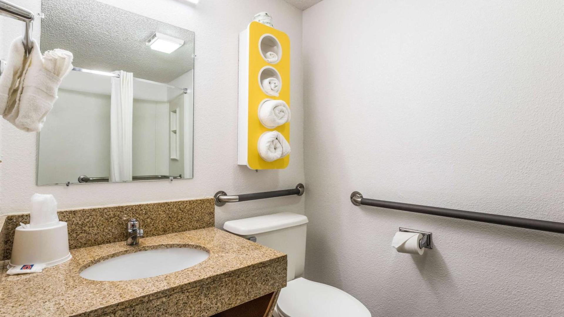 Motel 6-Elk Grove Village, IL photo 13