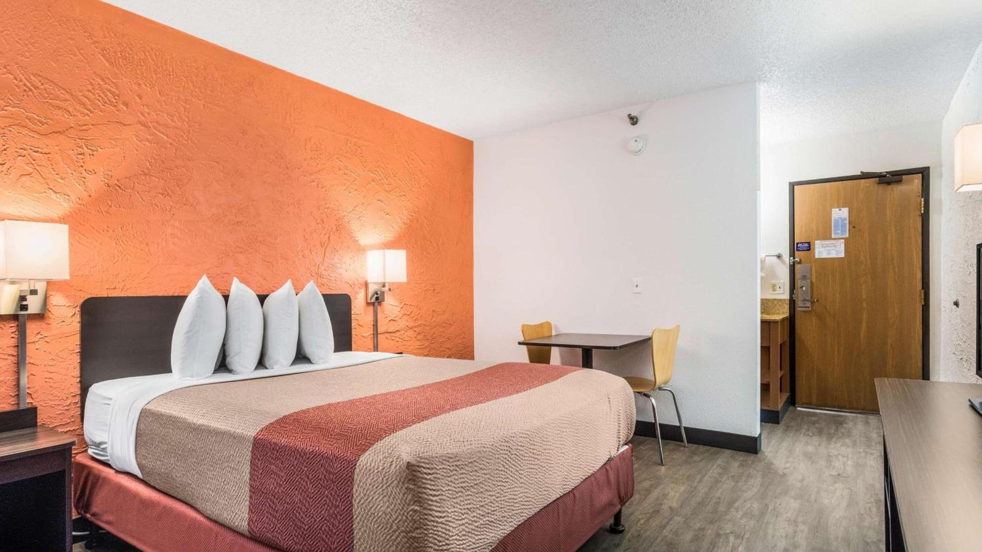 Motel 6-Elk Grove Village, IL photo 11