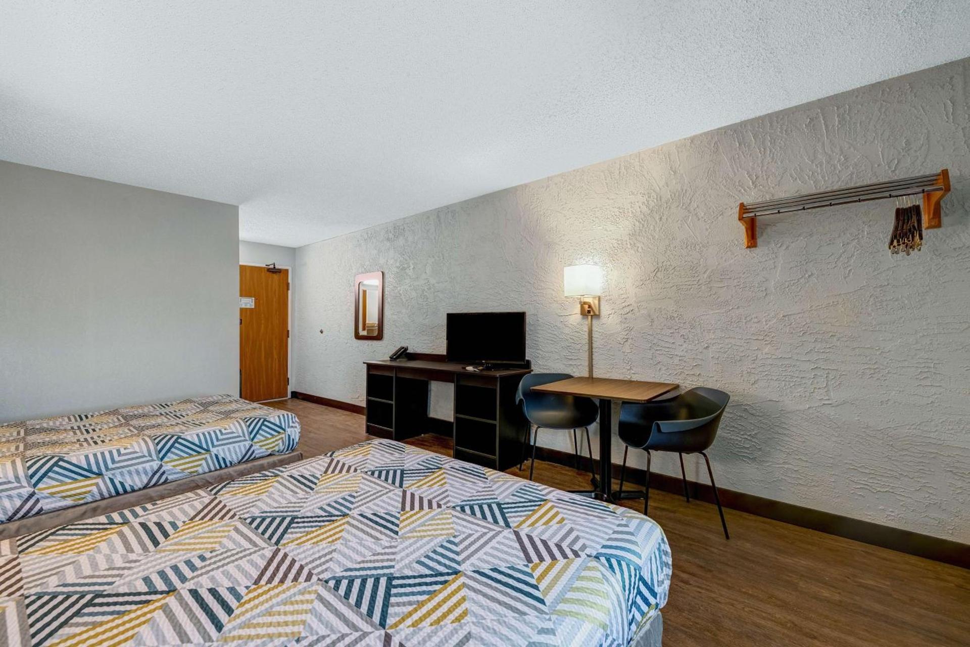 Motel 6-Elk Grove Village, IL - O'Hare photo 15