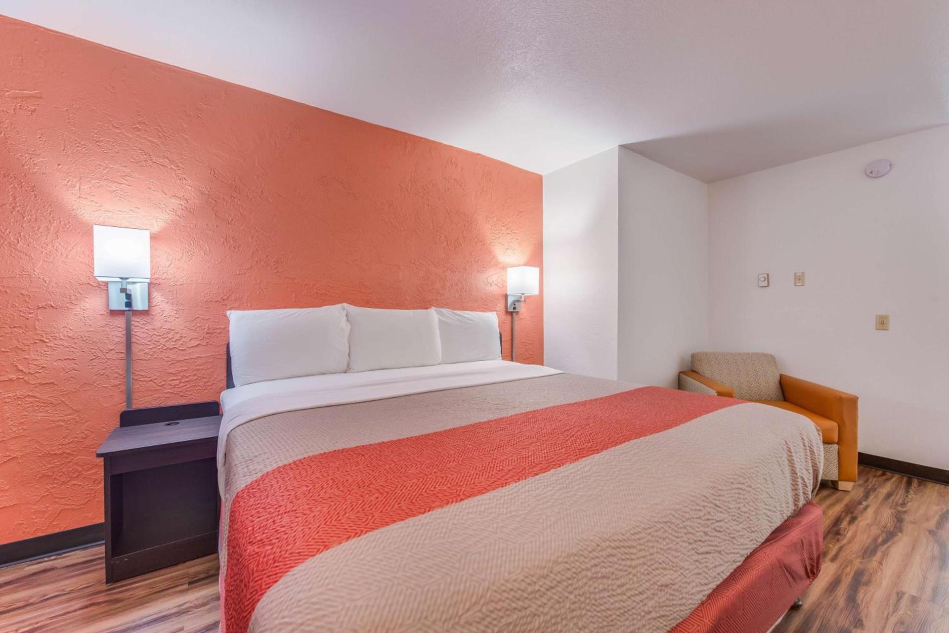 Motel 6-Saint Paul, MN - I-94 photo 6