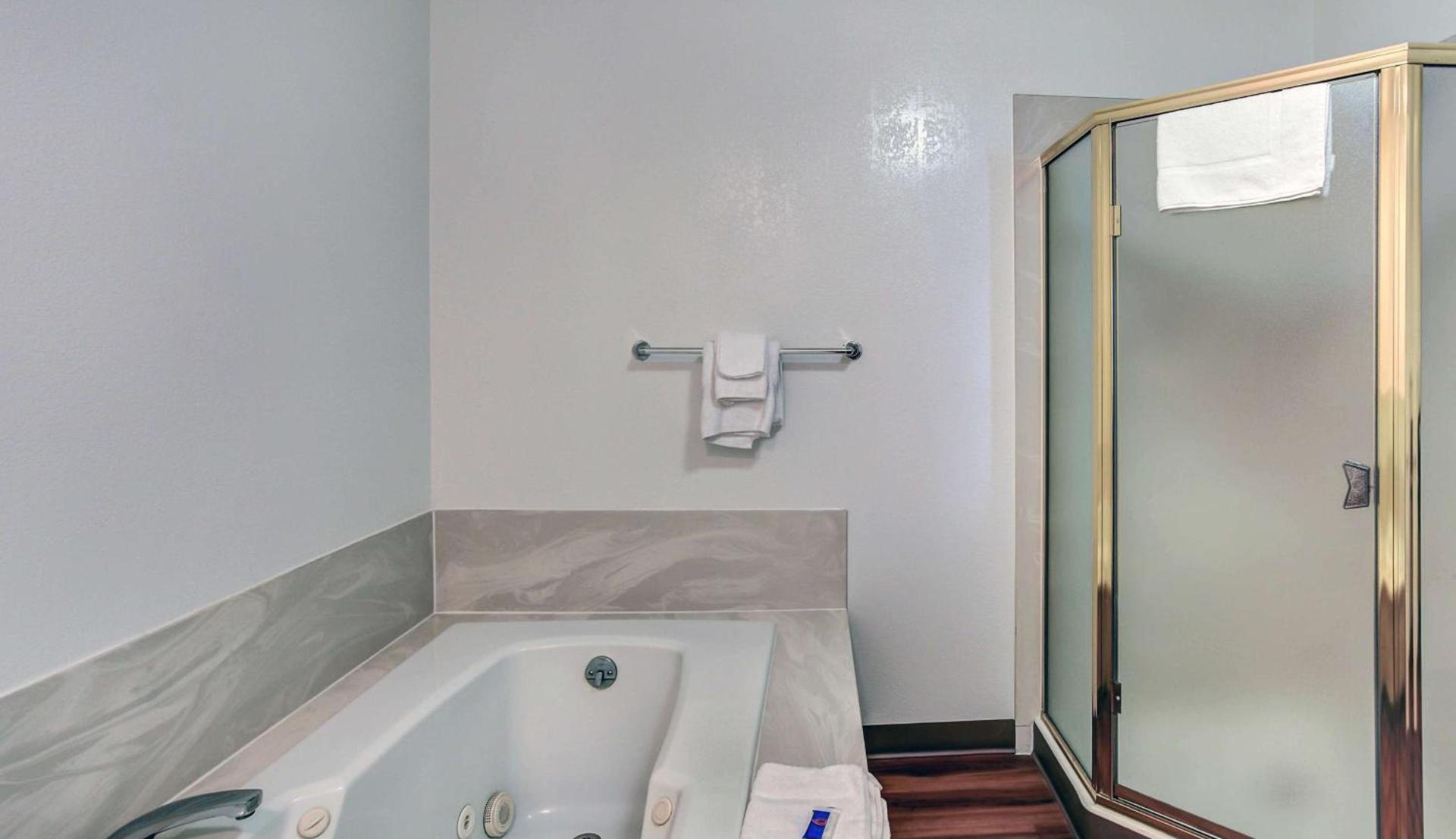 Motel 6-Coos Bay, OR photo 34