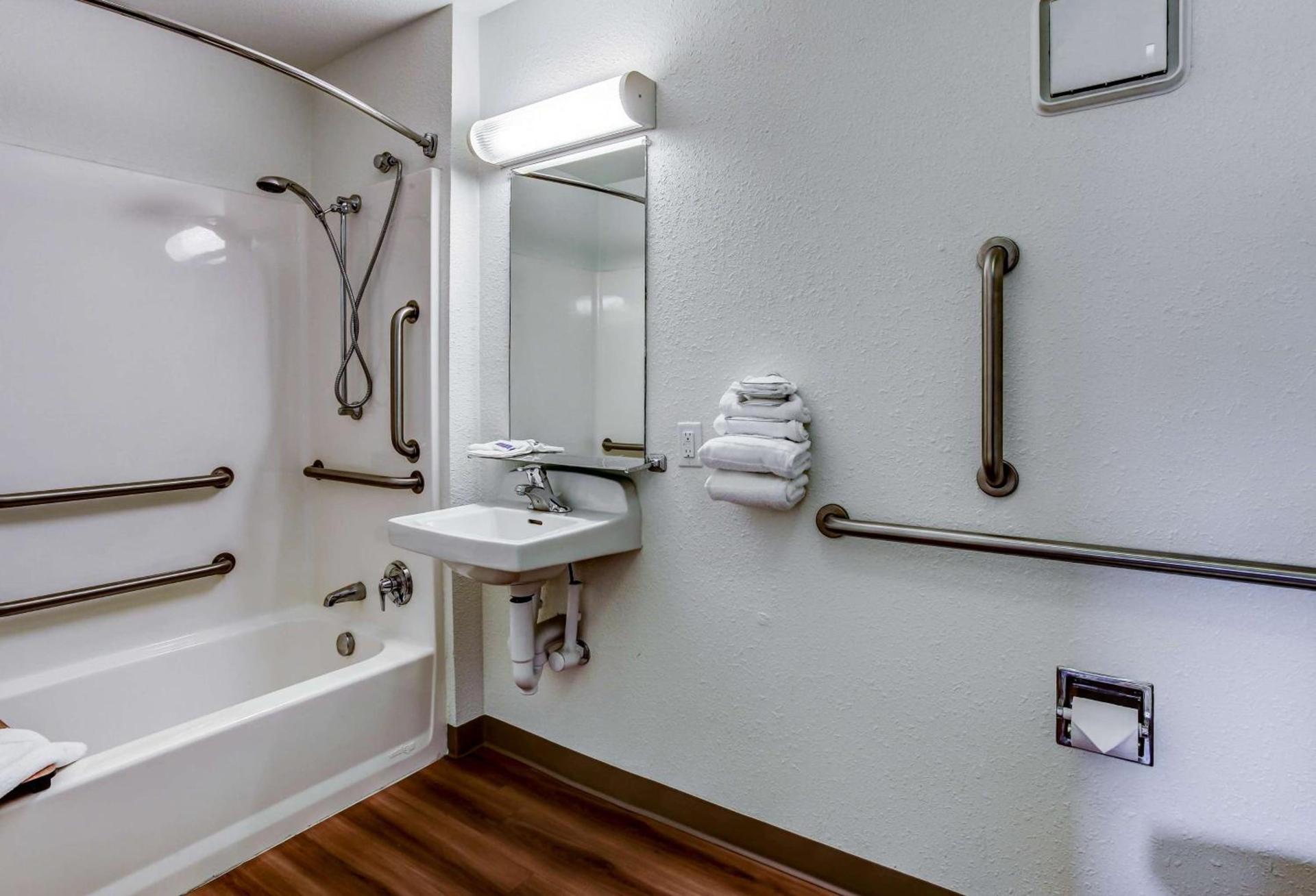Motel 6-Coos Bay, OR photo 39