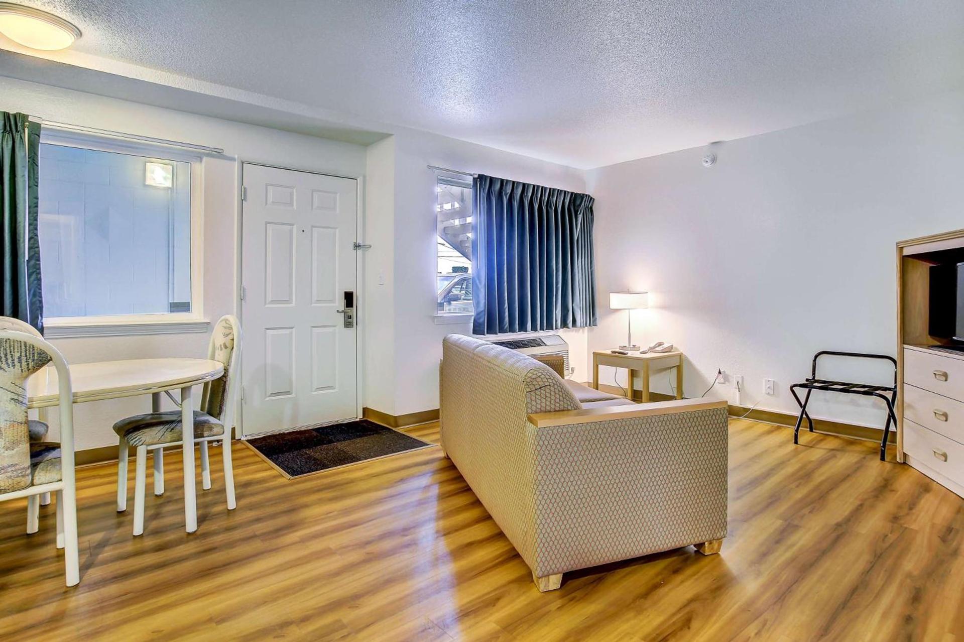 Motel 6-Coos Bay, OR photo 32