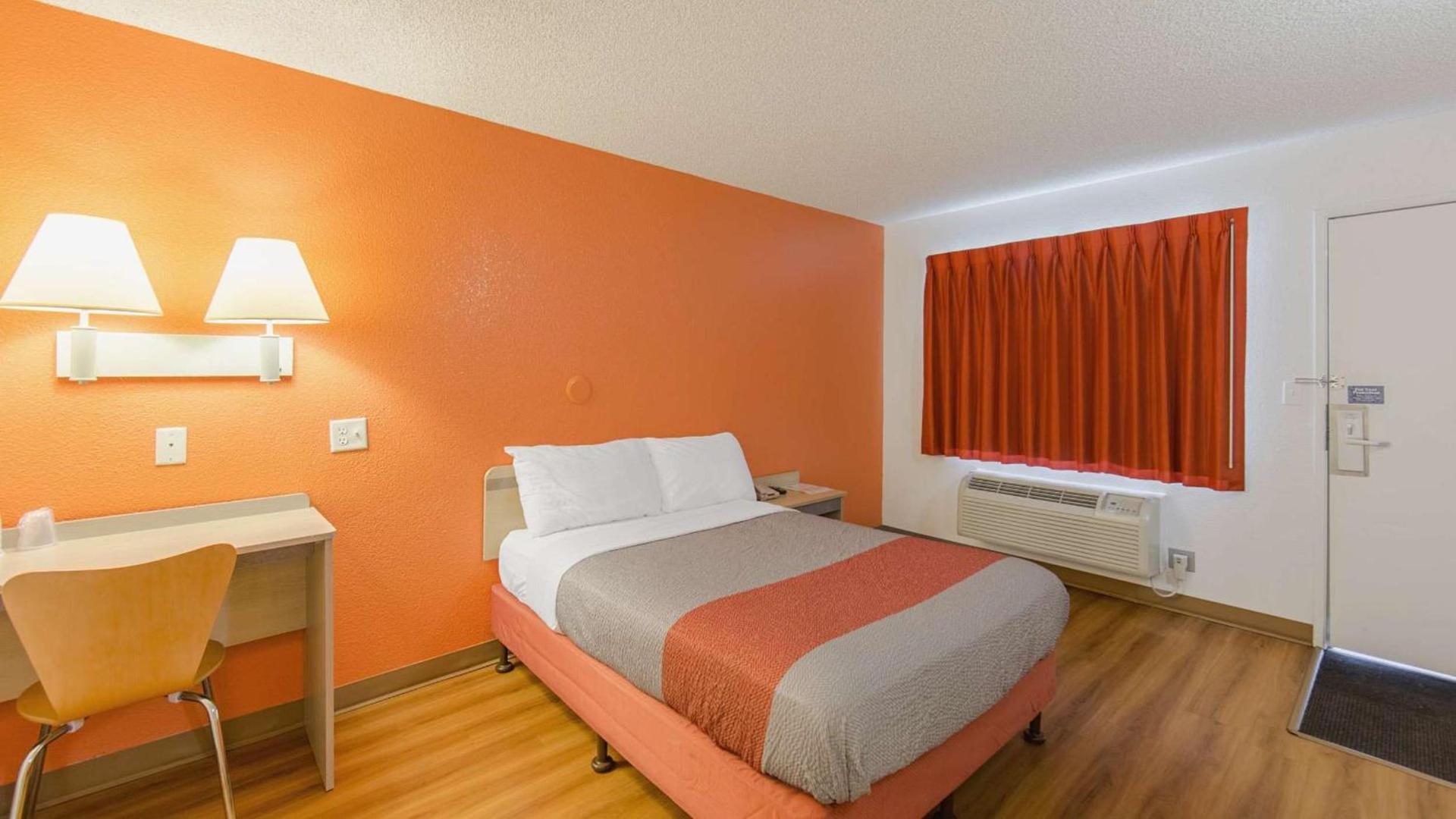 Motel 6-Medford, OR - North photo 10